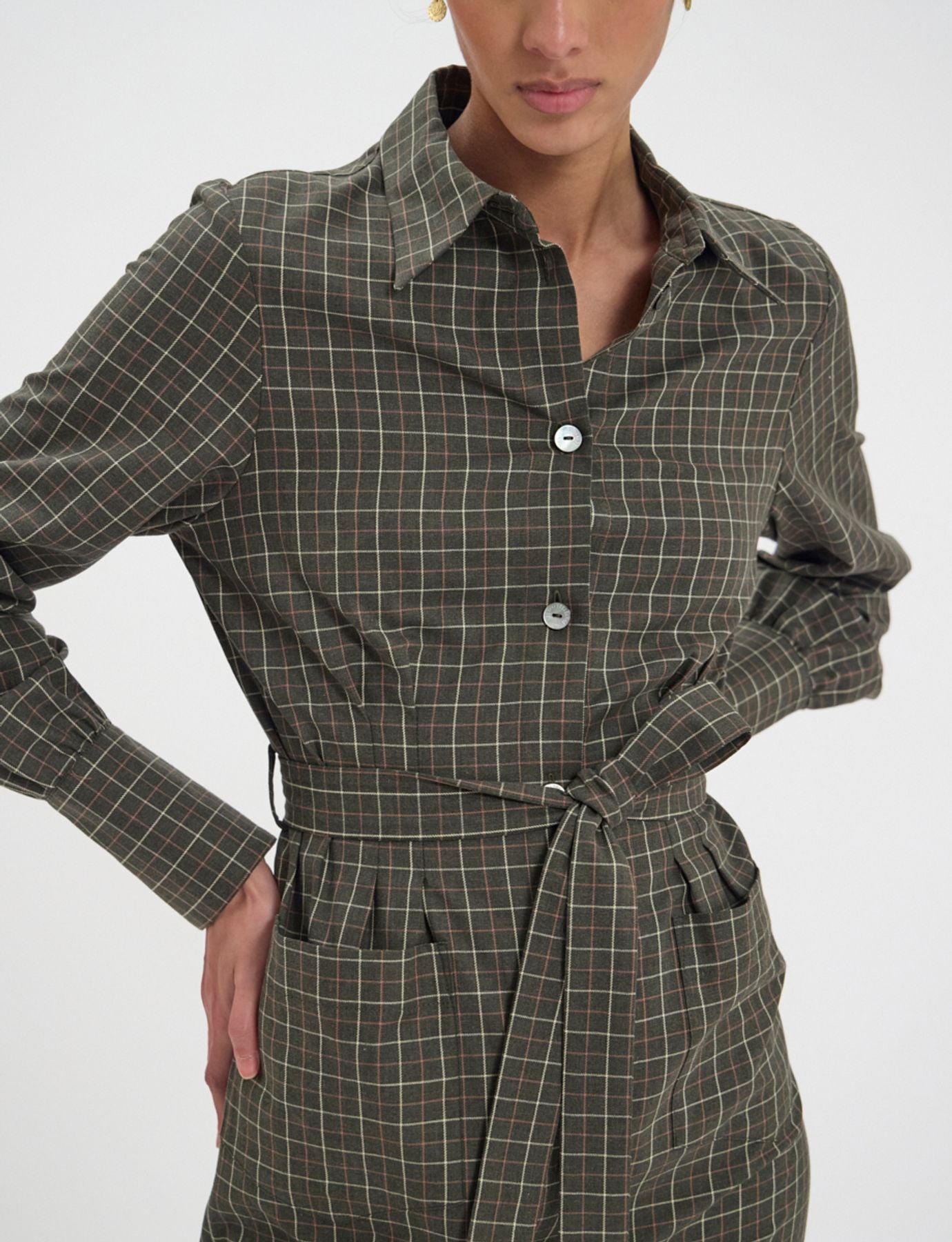 Kleid Rosabella aus khakifarbener Baumwolle mit Karos
