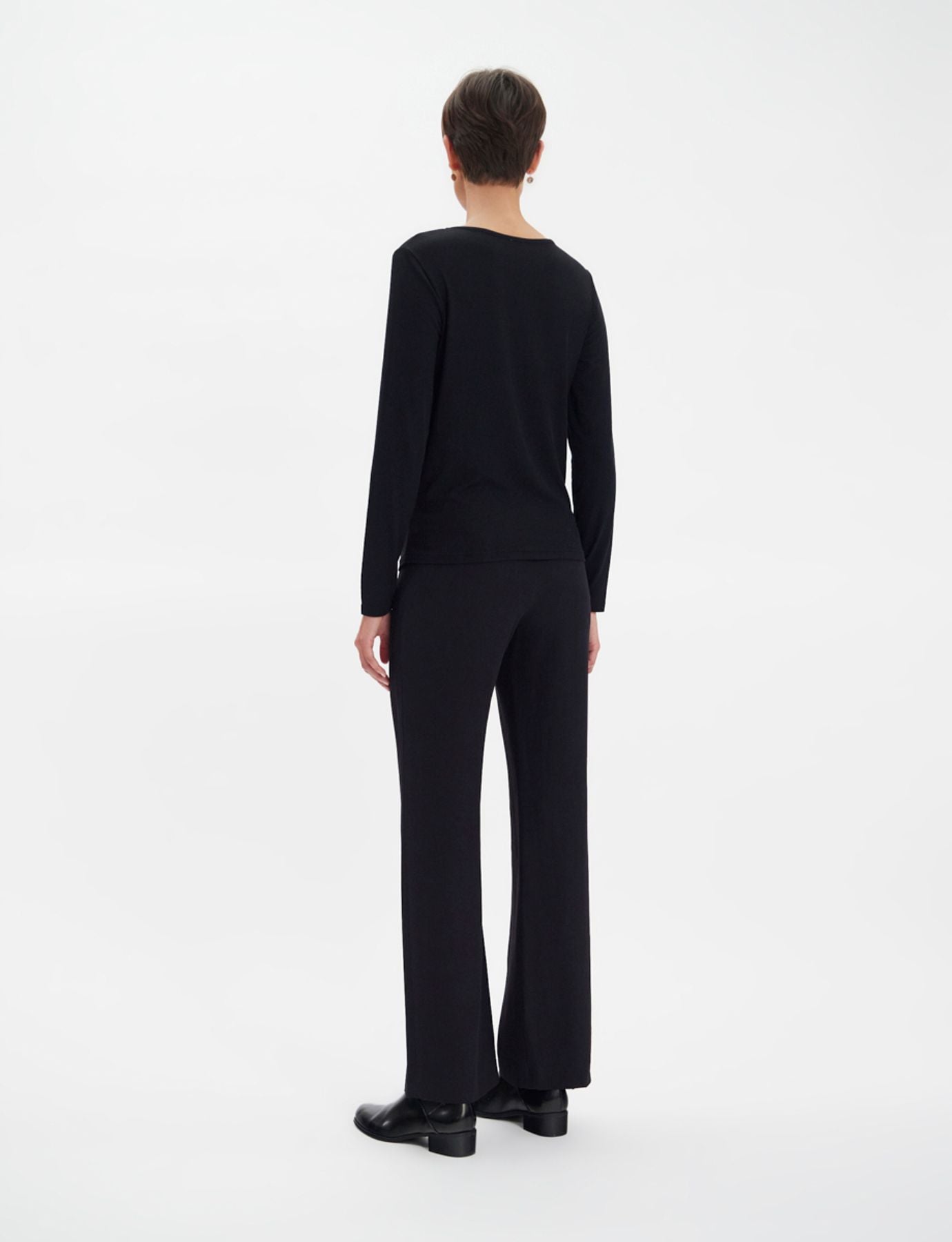 Cindy black long-sleeved T-shirt