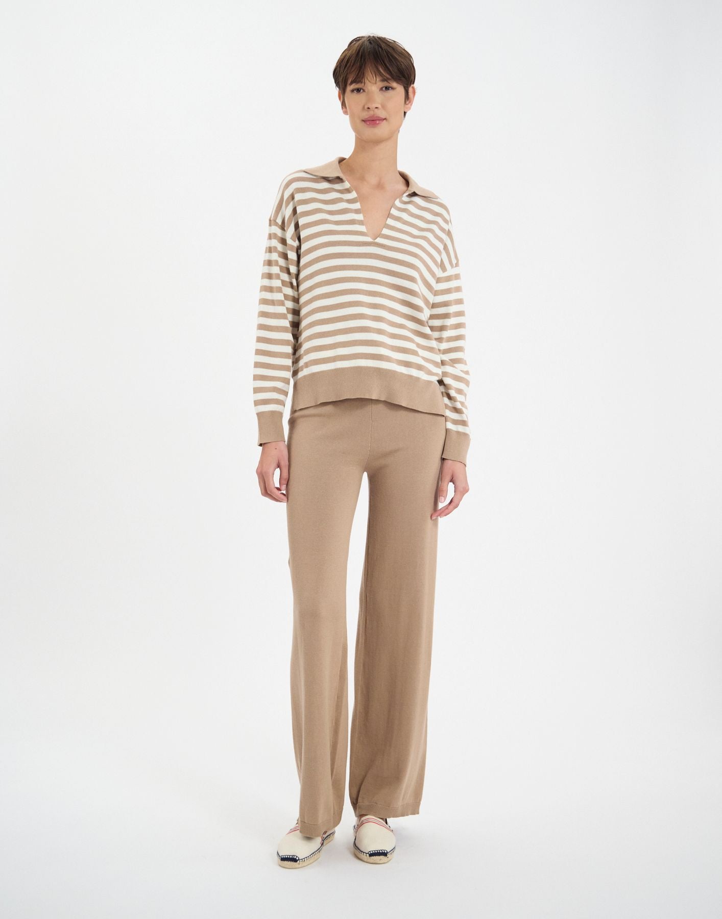 Teo Pullover aus beigefarbener Baumwolle mit Streifen