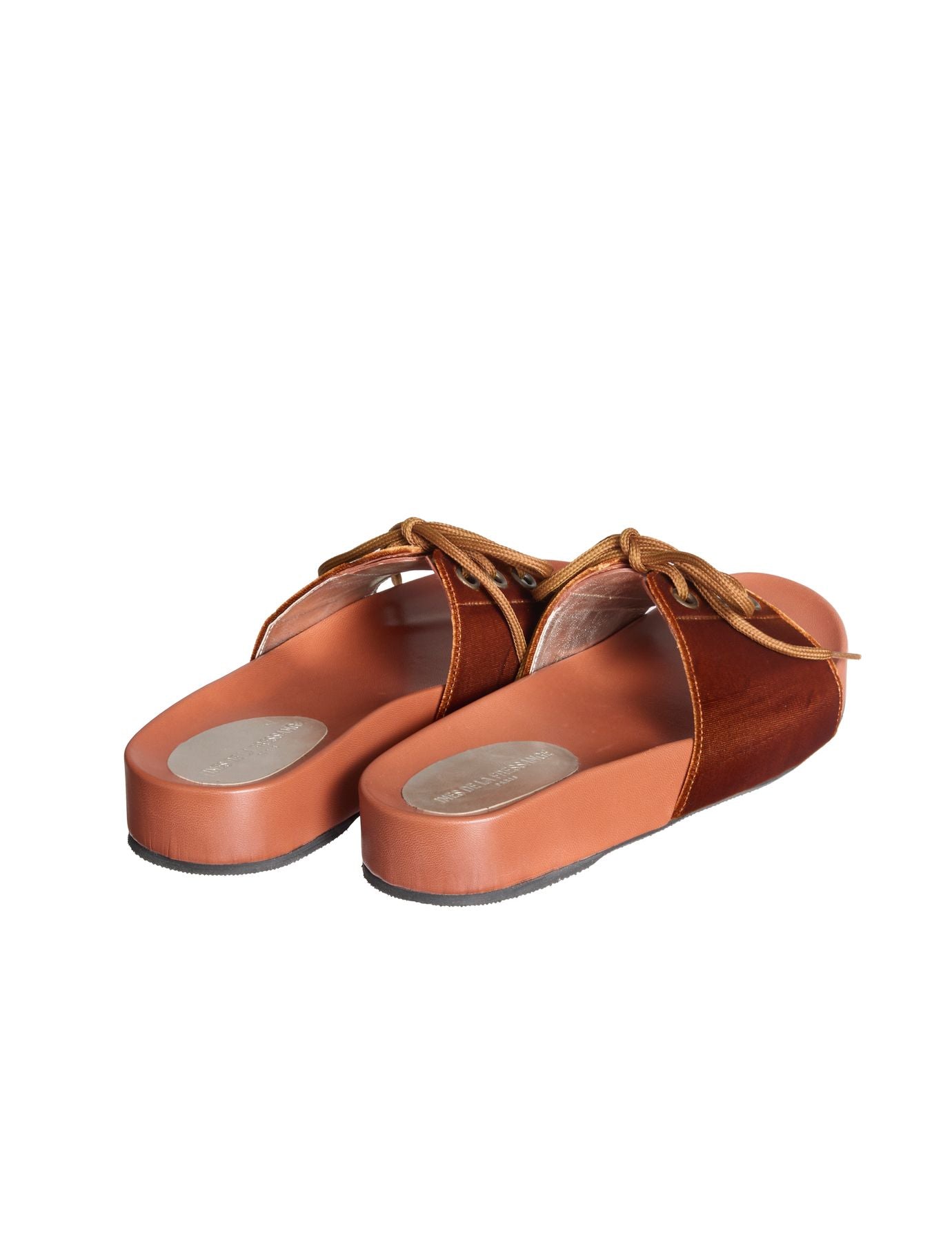Mule with laces