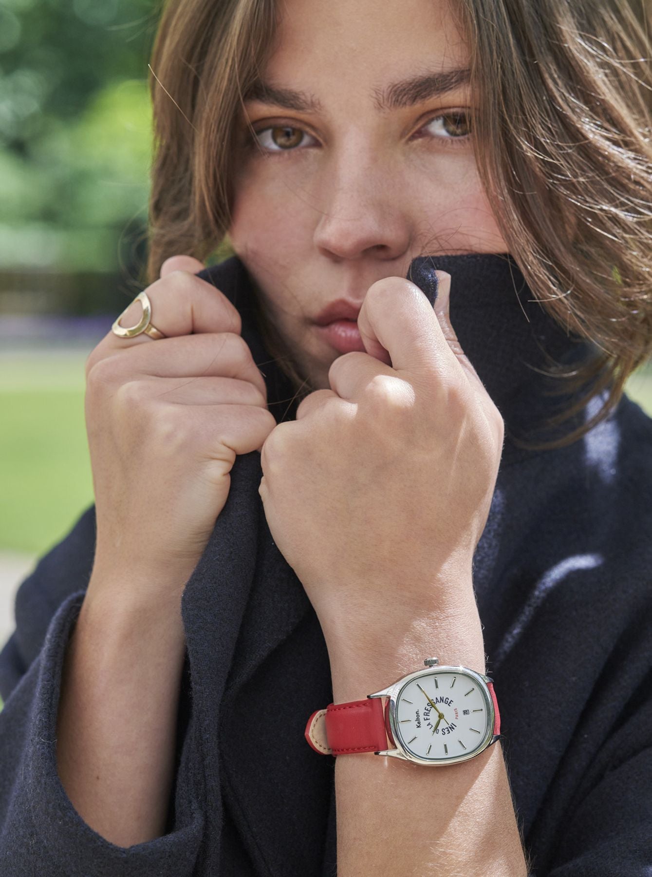 Ines de la Fressange Orologio rosso Grande Colorama Kelton x Paris