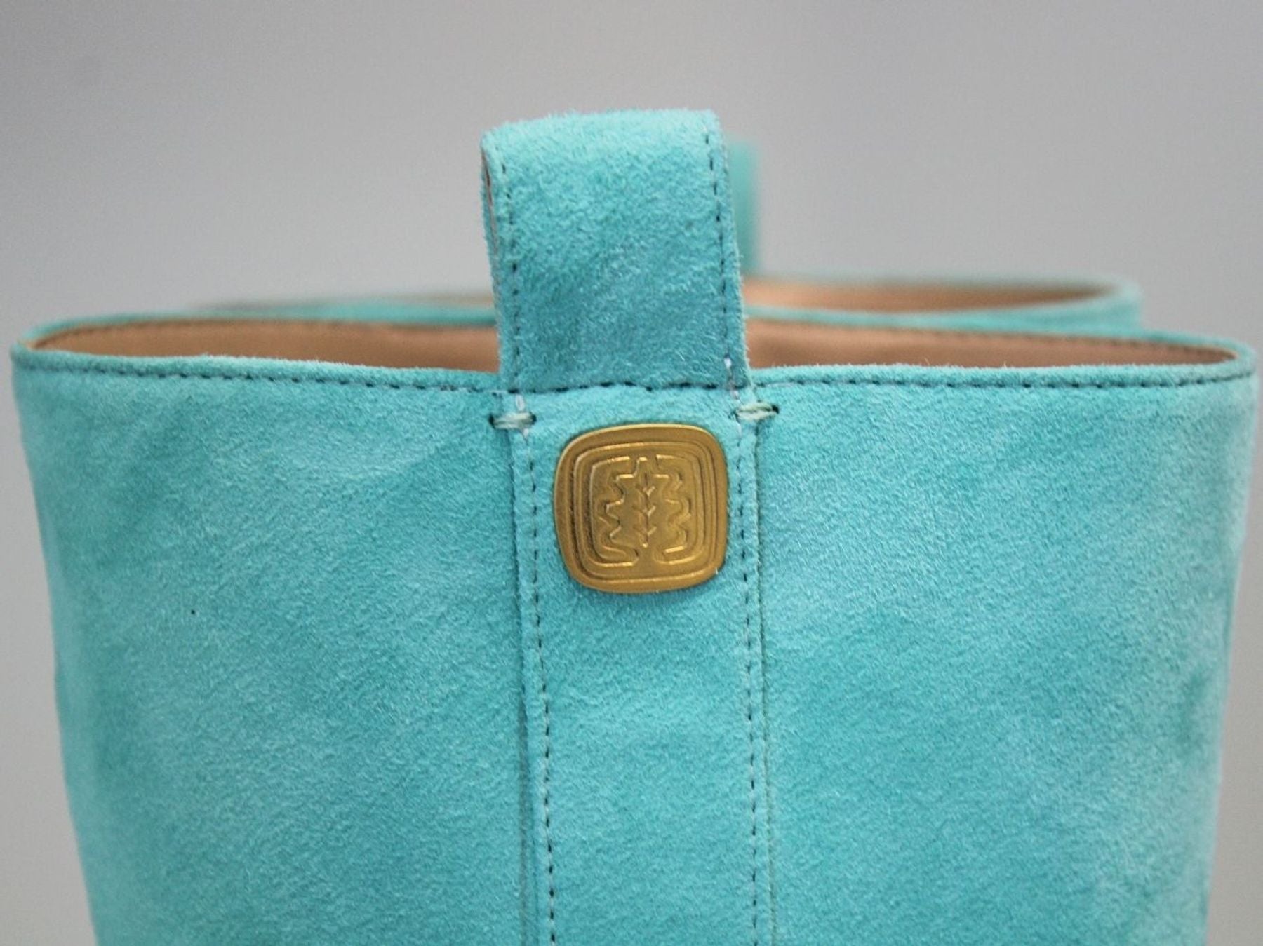 BOOT MIT MEDAILLE