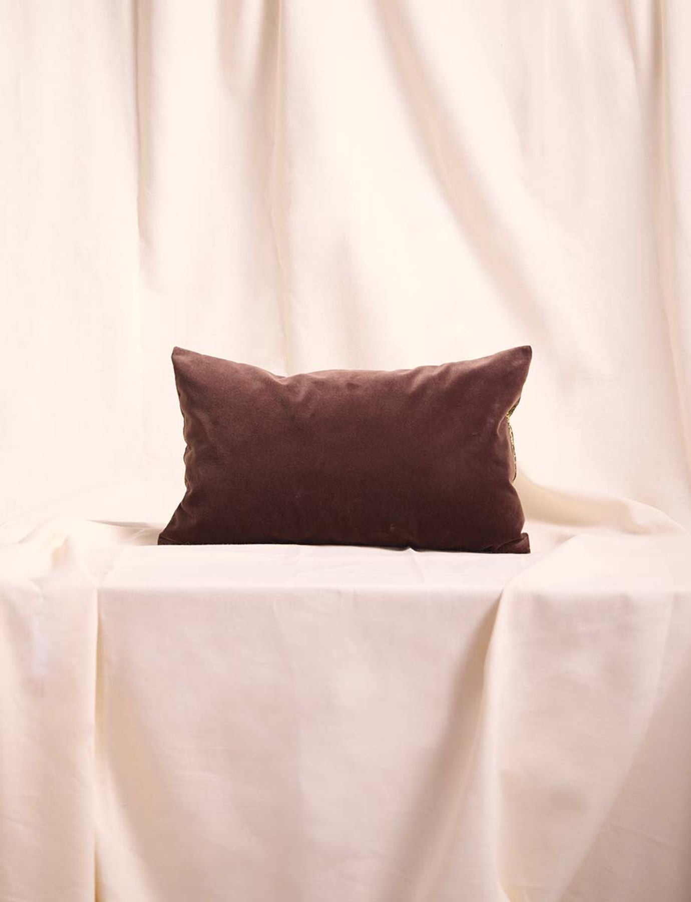 Coussin Billy upcyclé Or