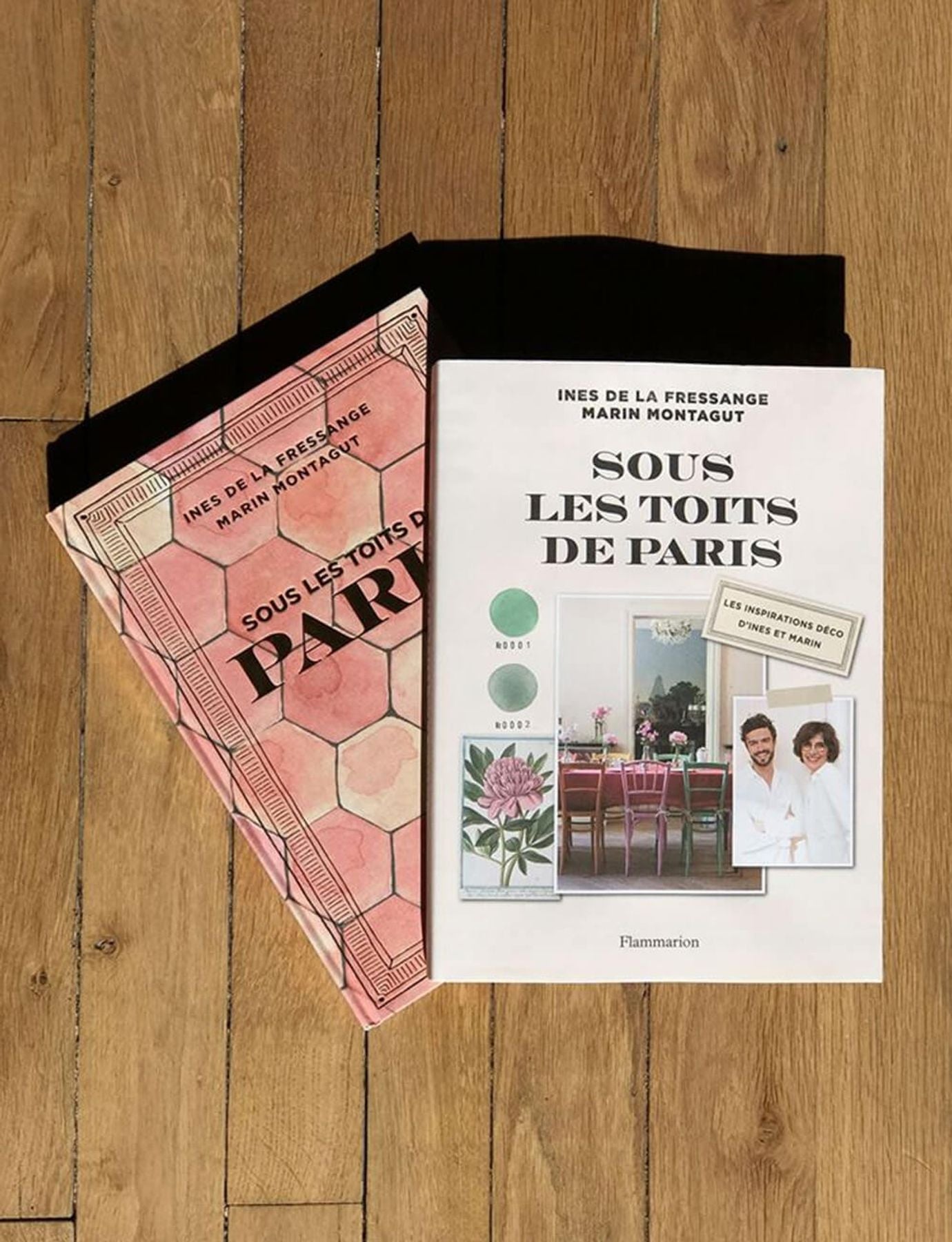 Livre "Sous les Toits de Paris" en français