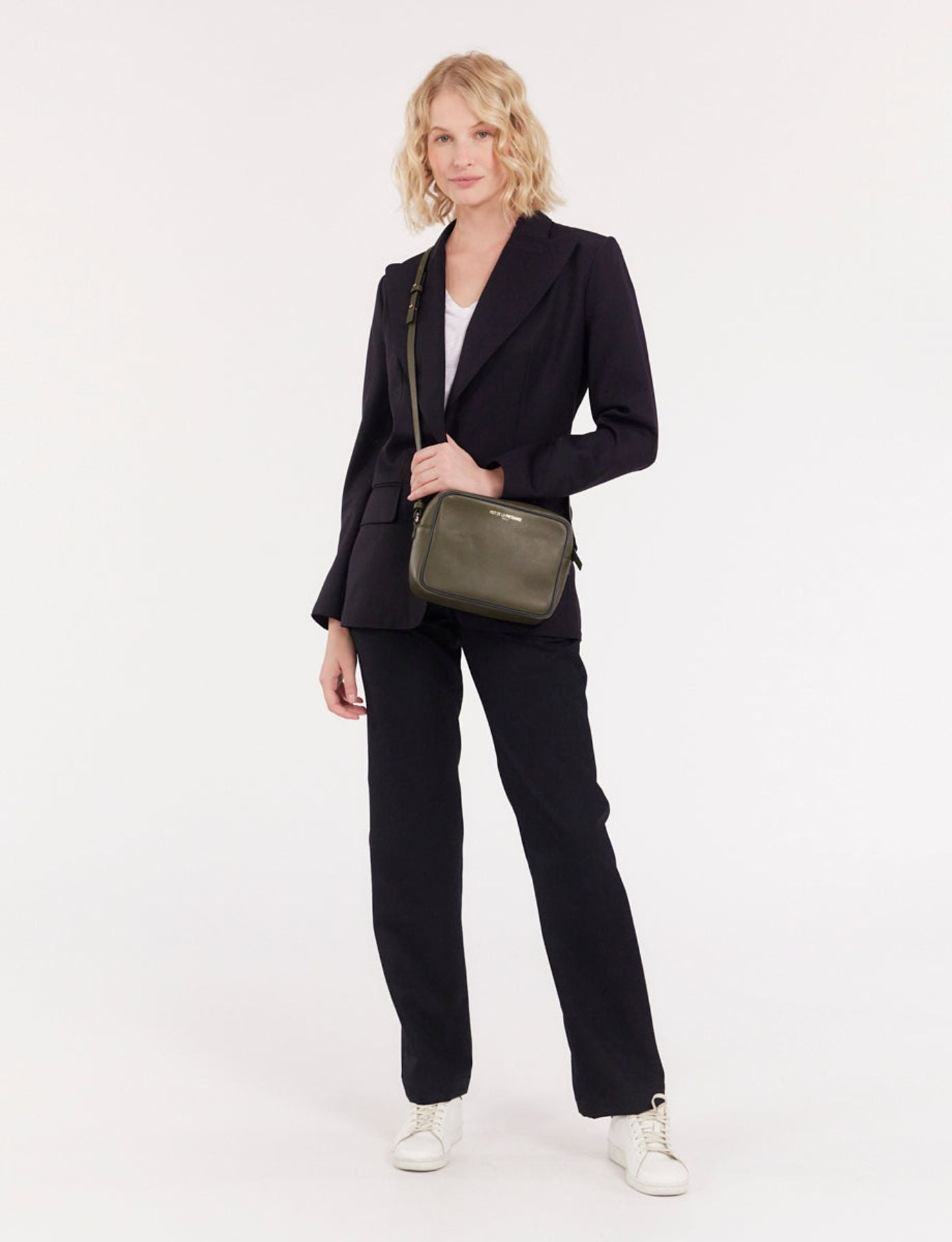 Marcia bag in khaki leather with navy trim