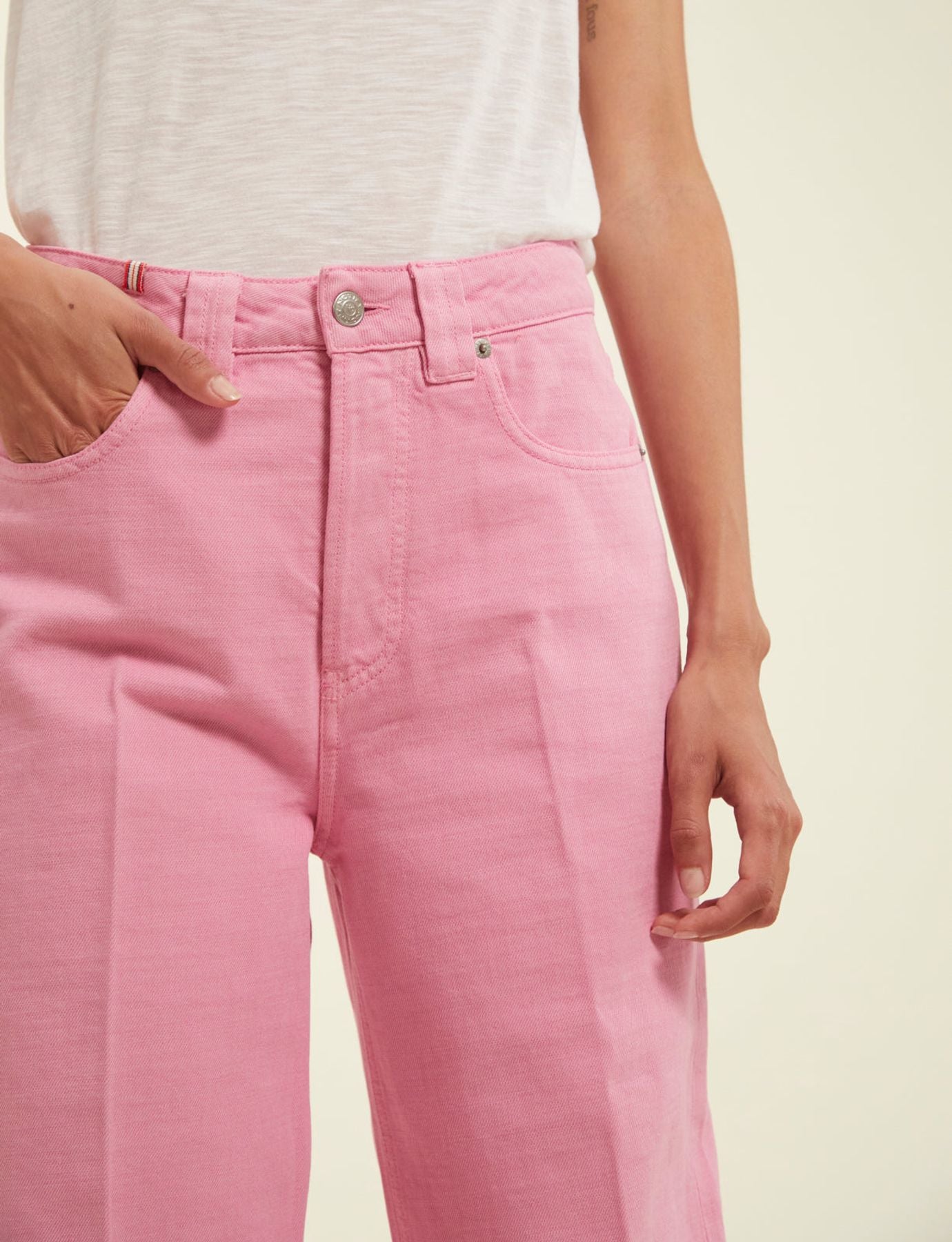 Jean Mara rose x Notify
