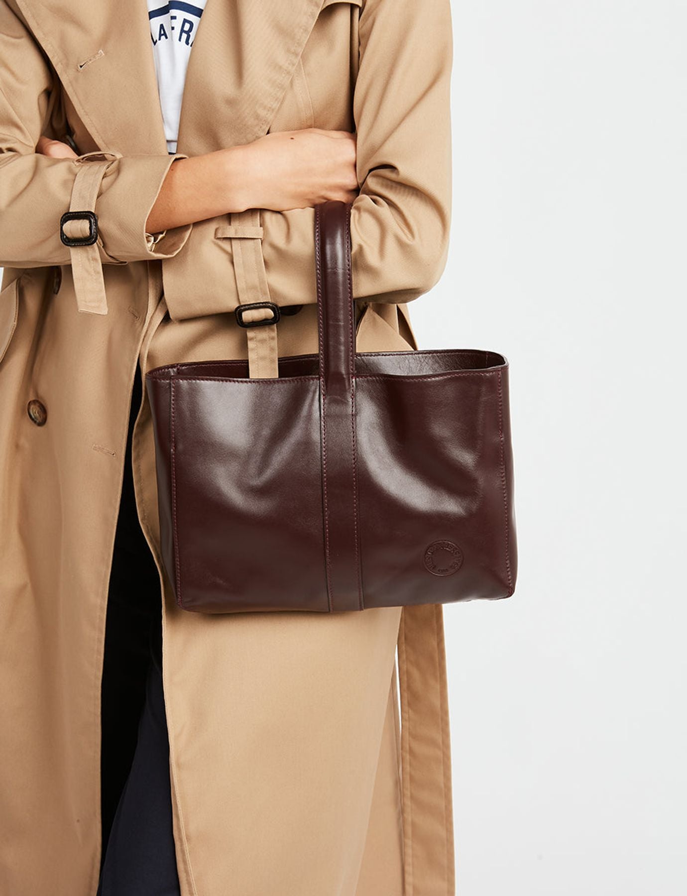 Léonore S burgundy leather bag