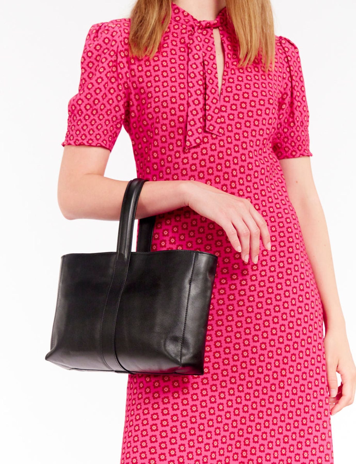 Tasche Leonore S Leder schwarz