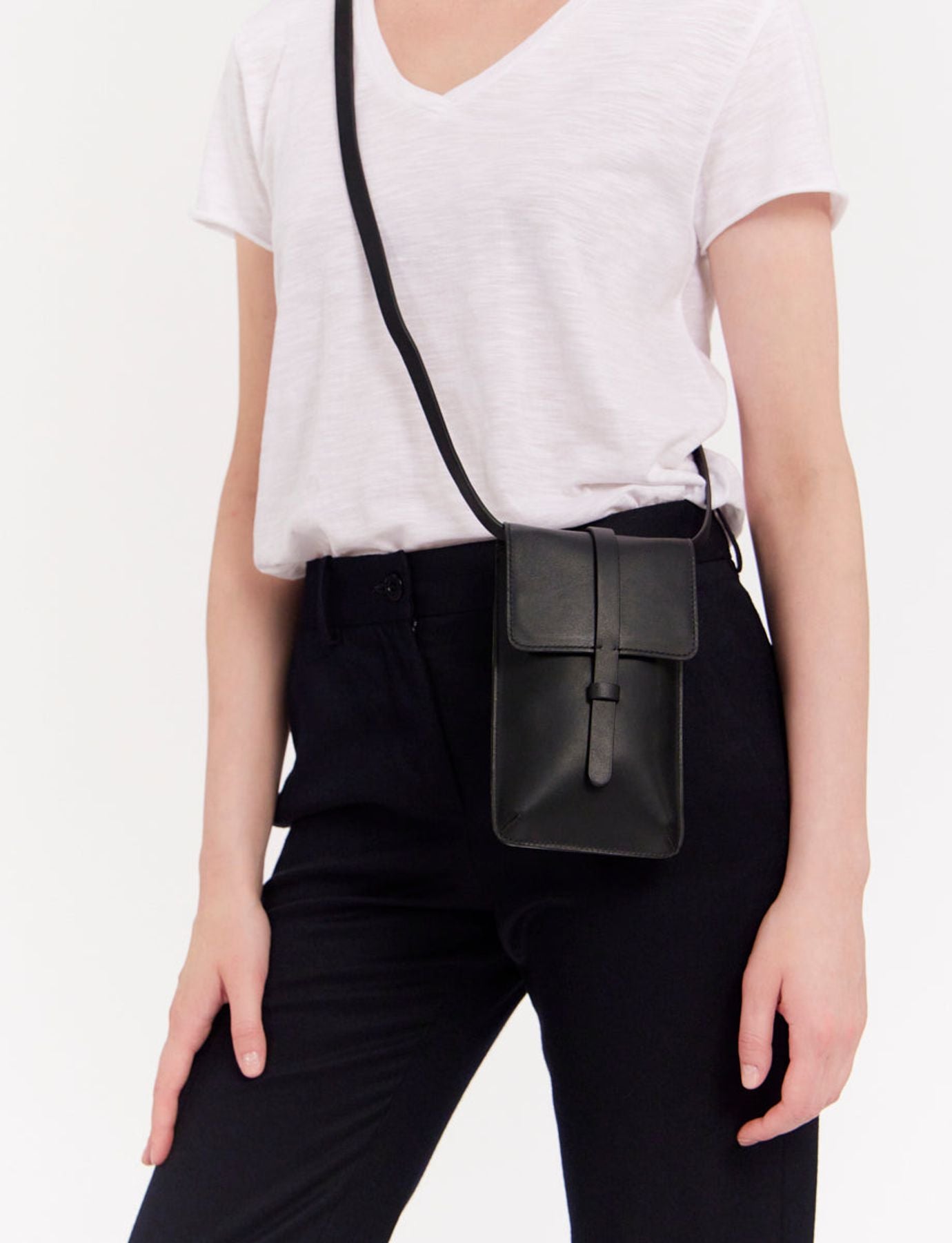 Smartphone Bag Léonore cuero negro