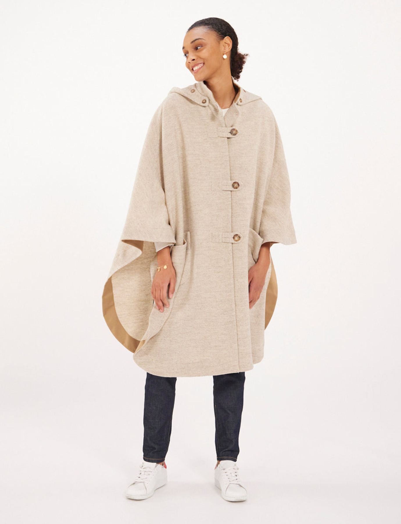 Ruppert beige/ecru wool cape