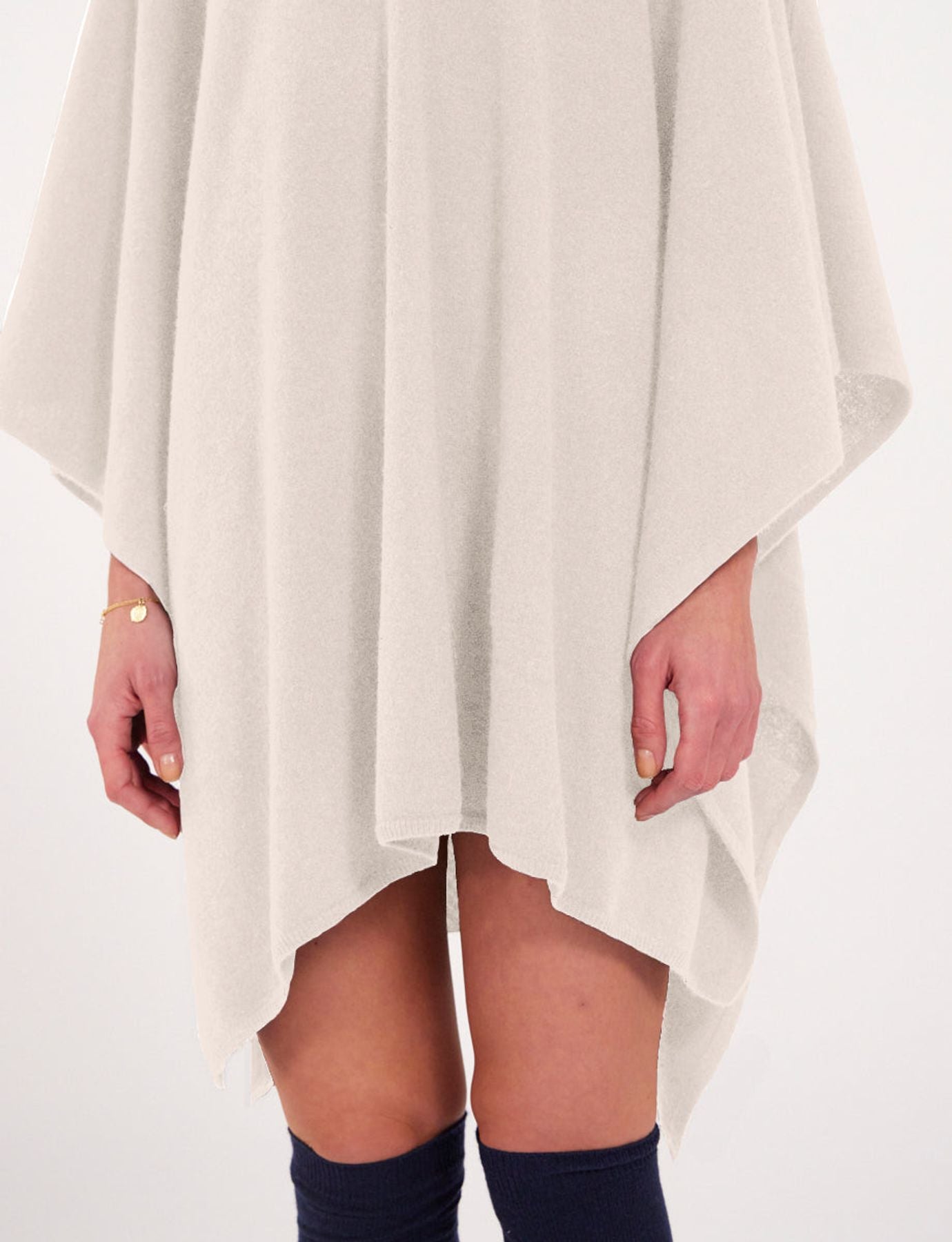 Poncho cachemire col V beige Ines x Notshy