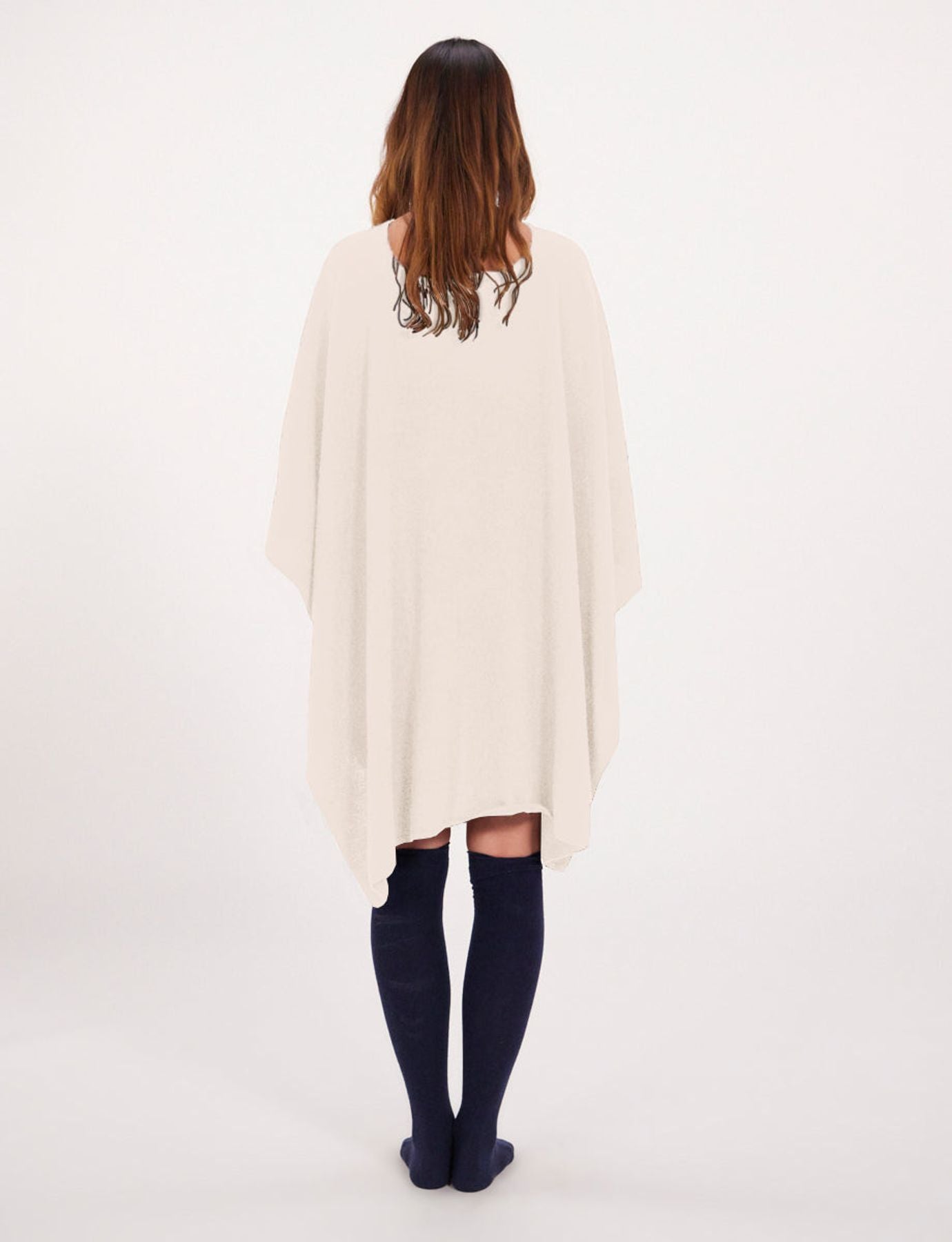 Poncho cachemire col V beige Ines x Notshy