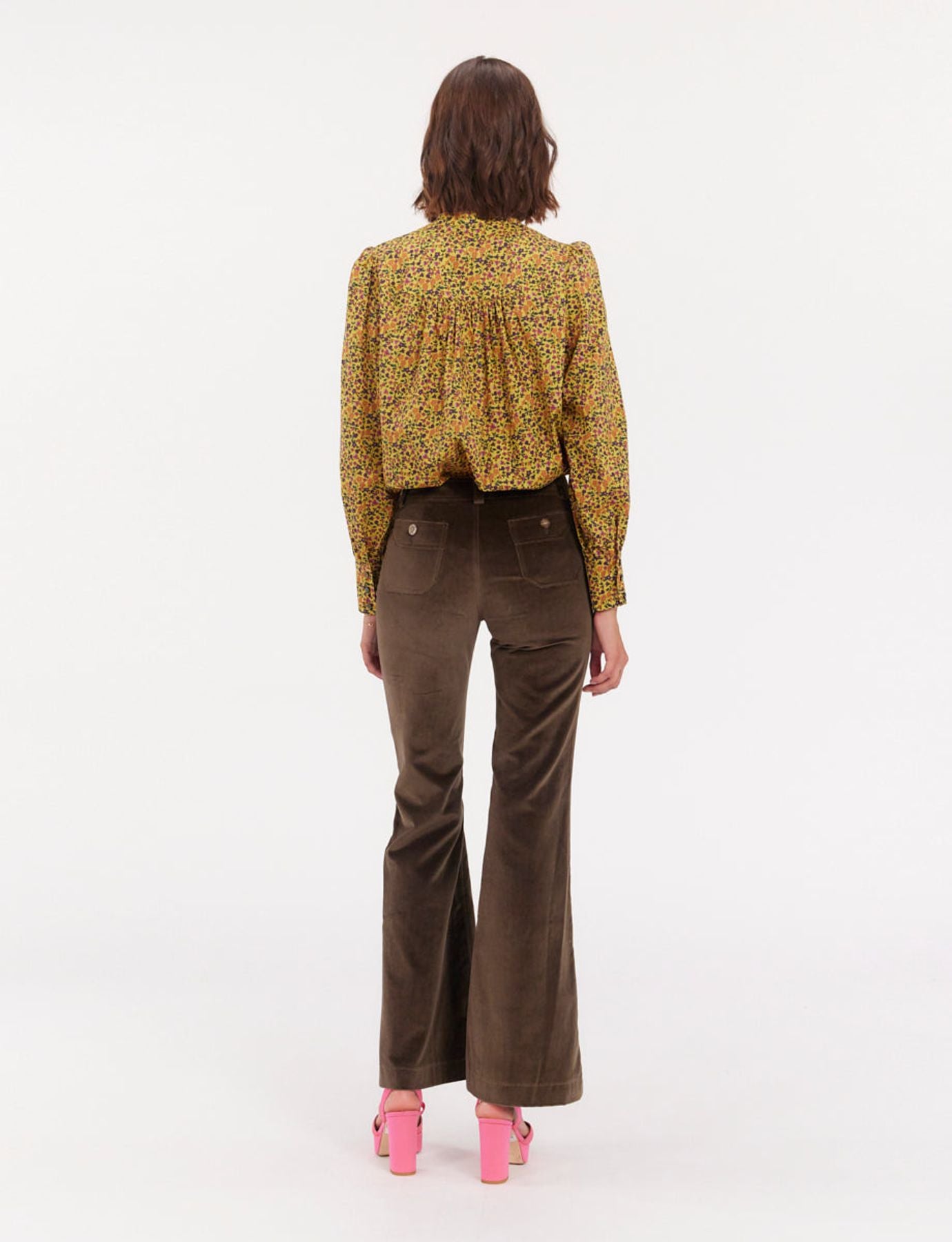 Pantaloni flare Charlotte in velluto liscio color kaki