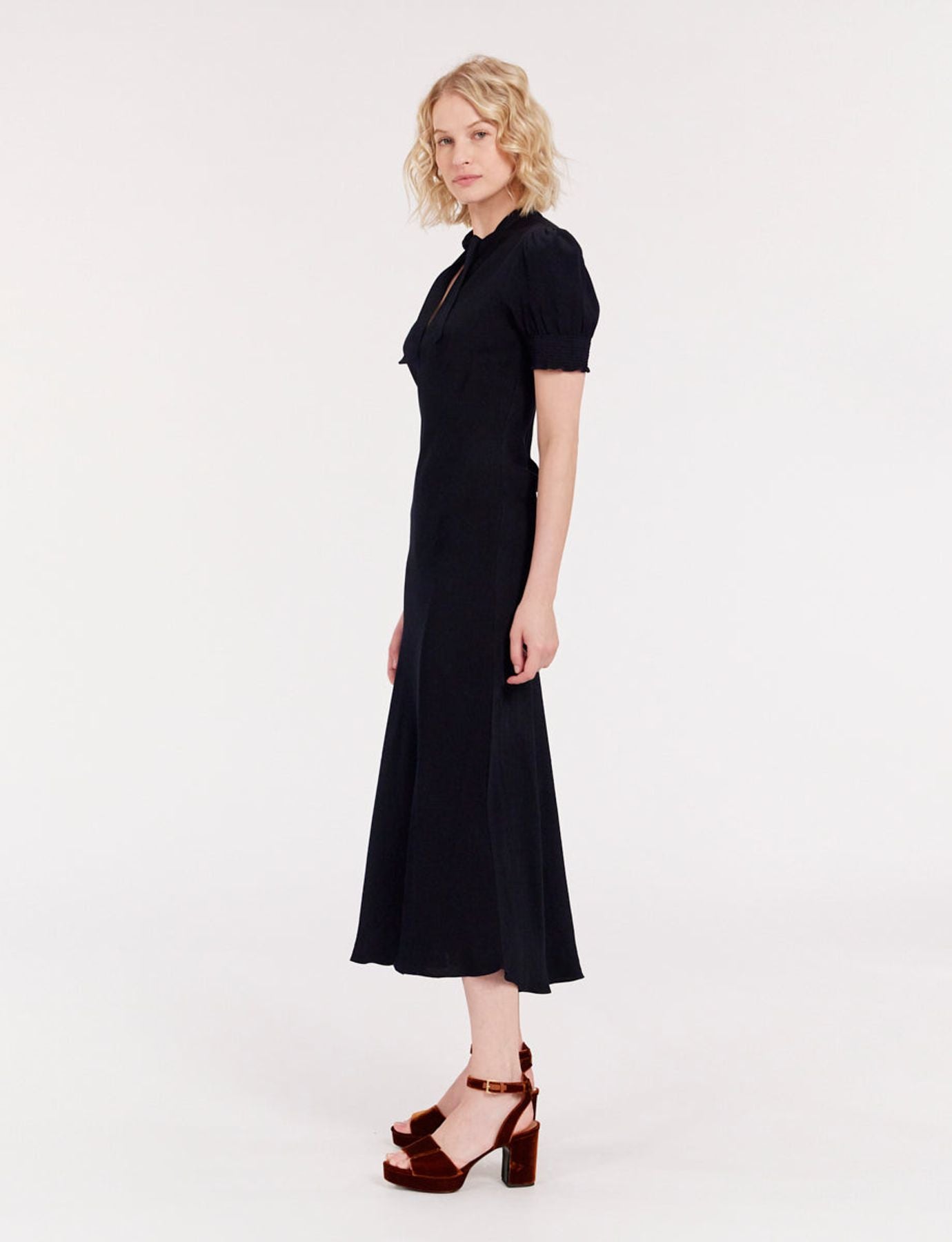 Robe Cerise longue bleu marine