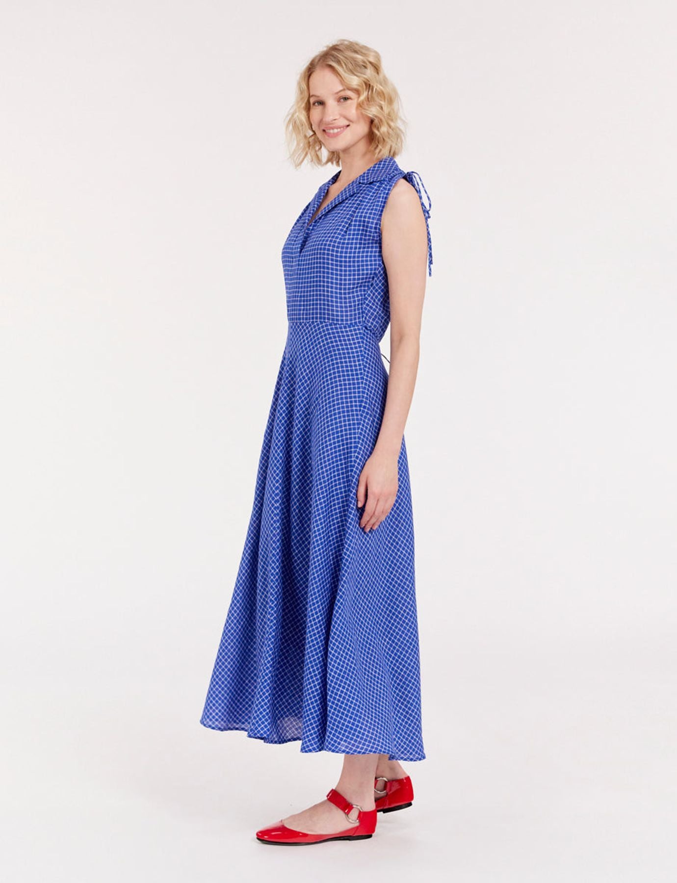 Violine dress in blue linen