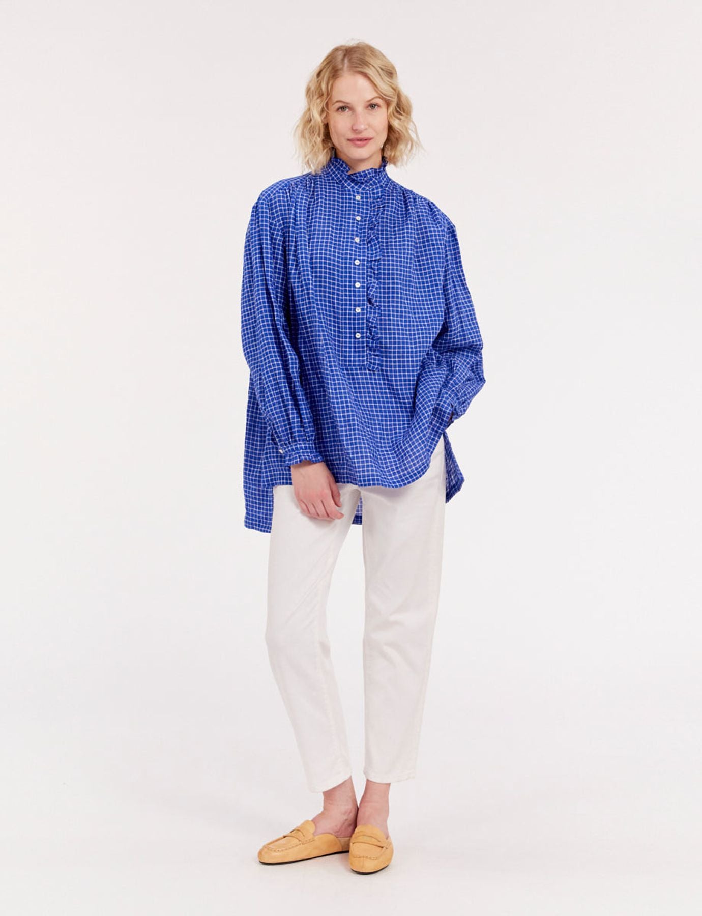Oversized Maryange shirt with ruffles in blue linen