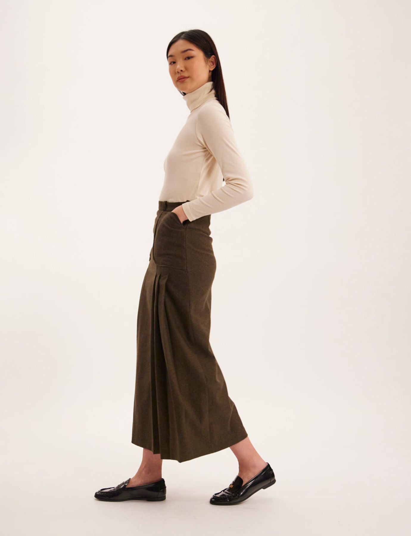 Leila khaki skirt