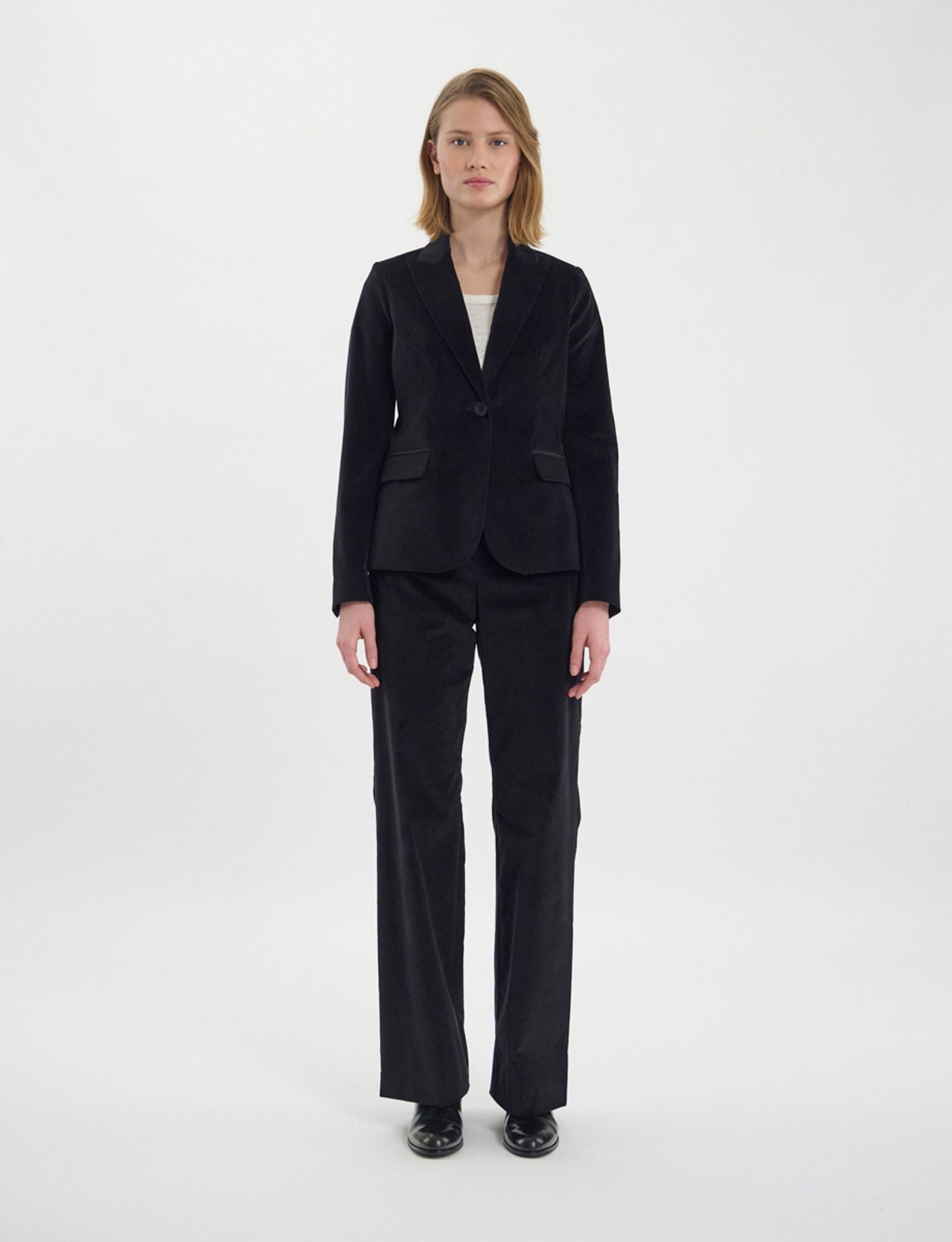 Chaqueta Nicoletta de terciopelo negro liso