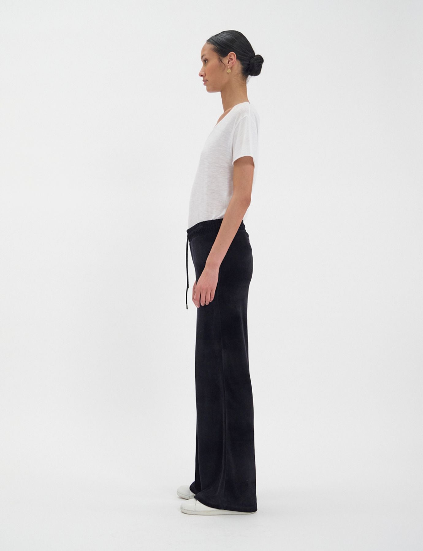 Britney jogging bottoms in smooth black velvet