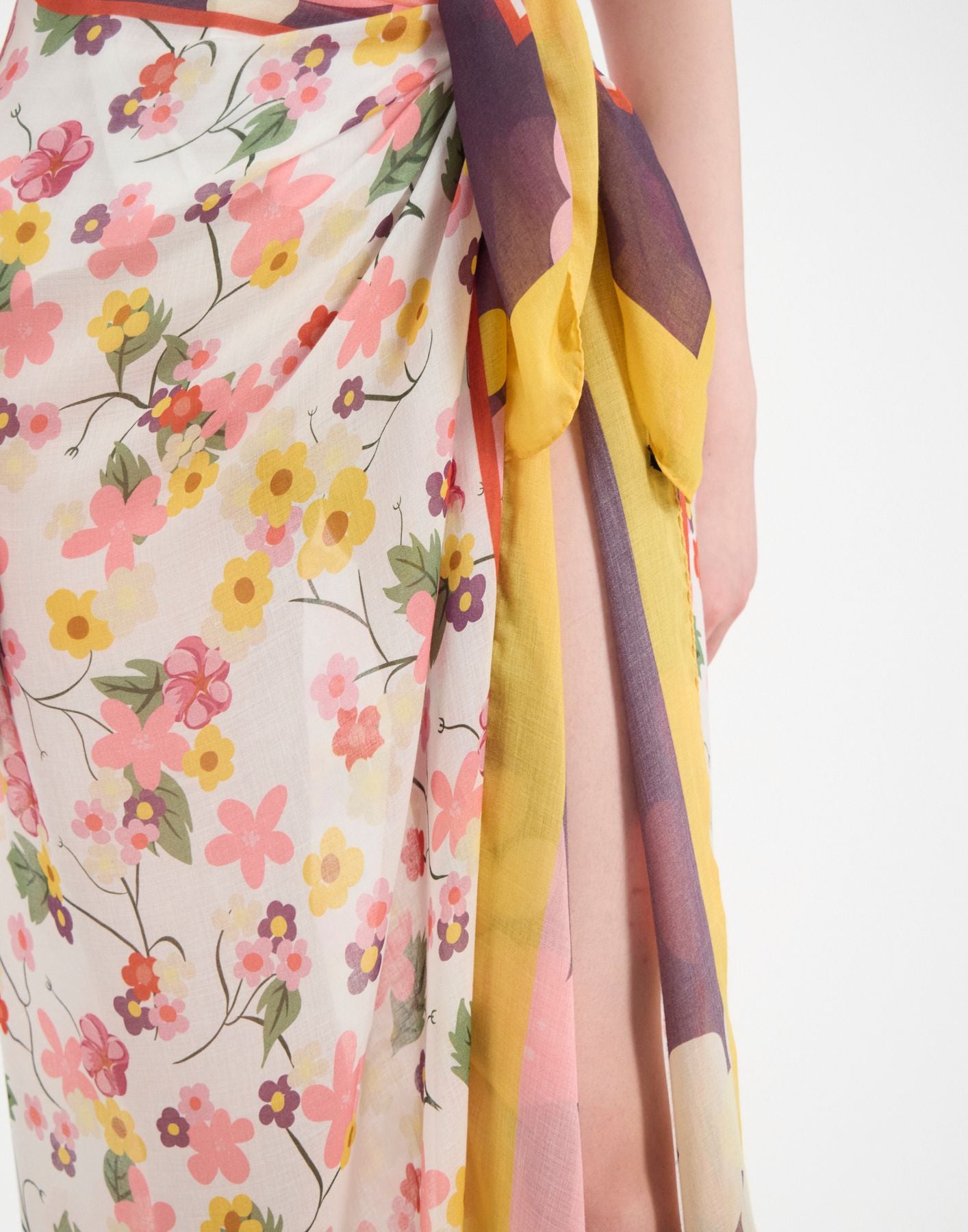 Pareo Flore in mixed silk with yellow flowers