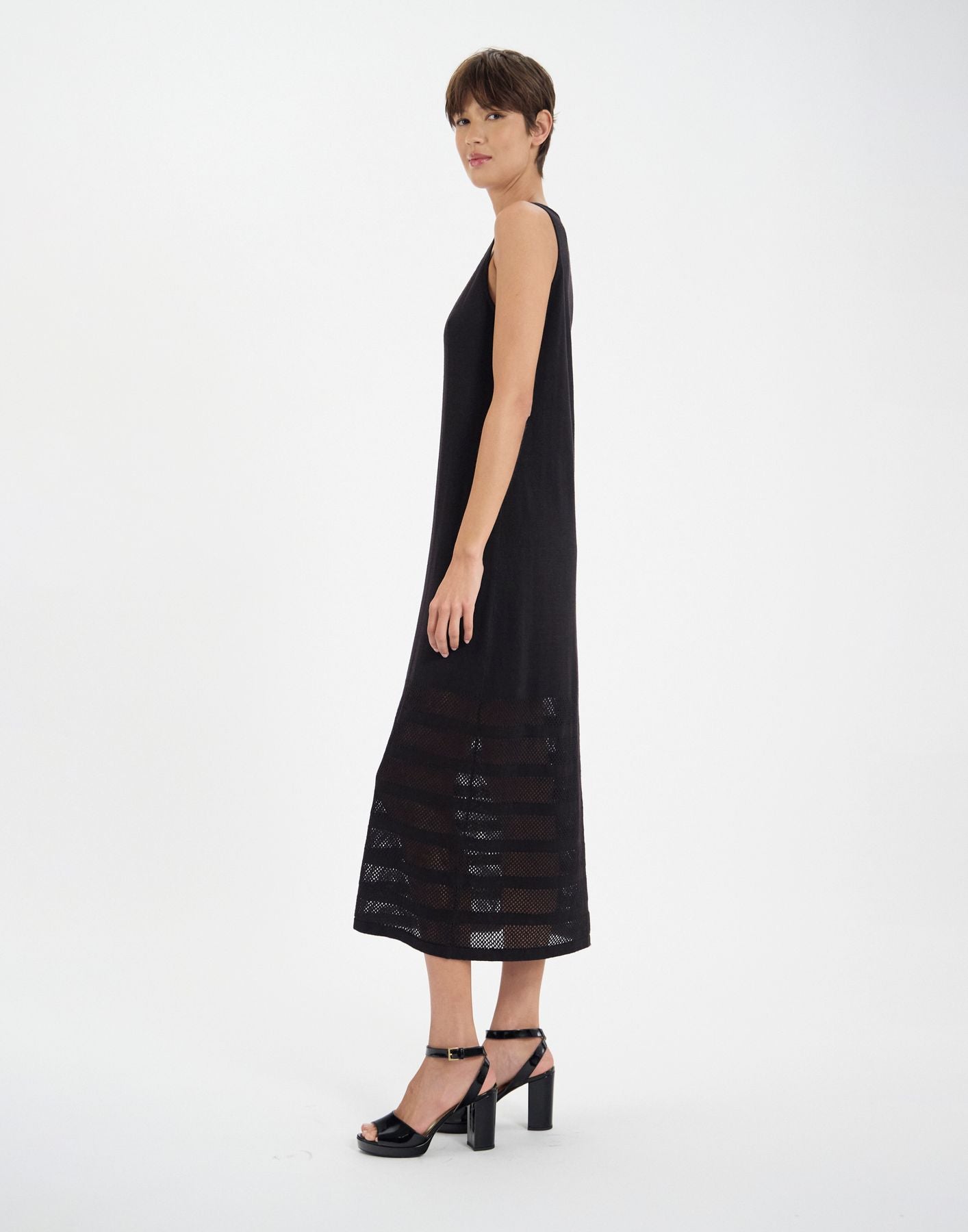 Robe Casilda en lin noire à rayures