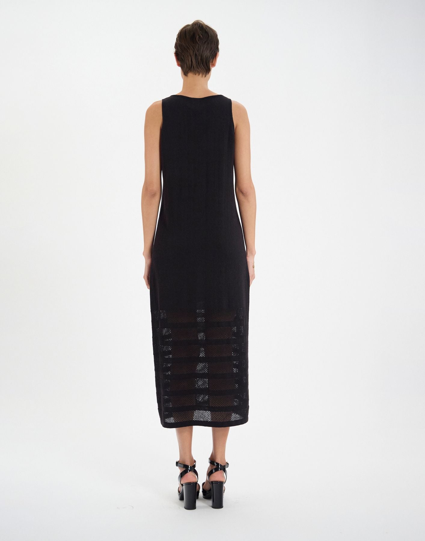 Robe Casilda en lin noire à rayures