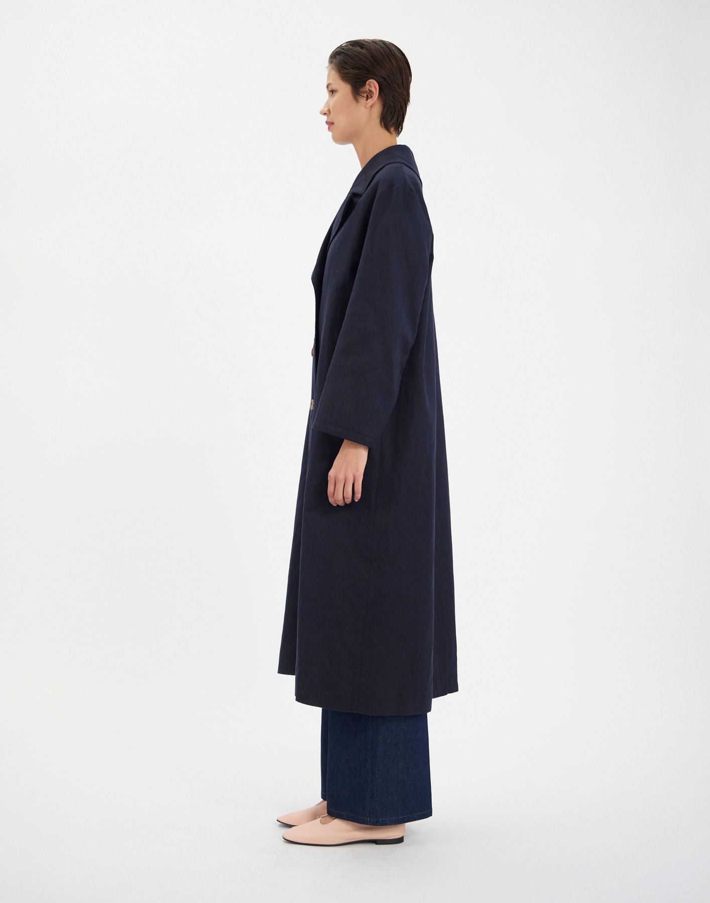 Denise coat in navy linen and cotton