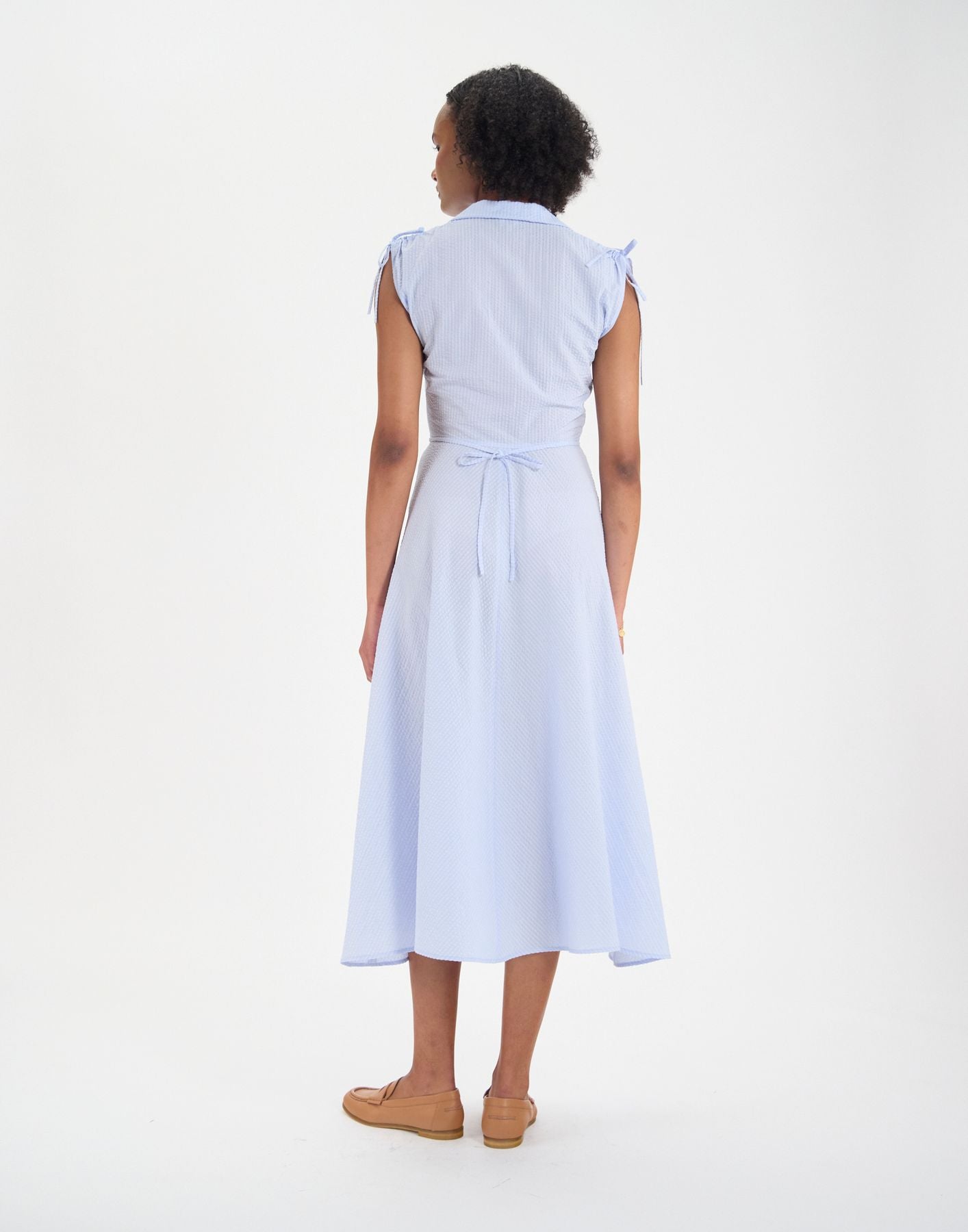 violine-slim-fit-dress-in-light-blue-cotton