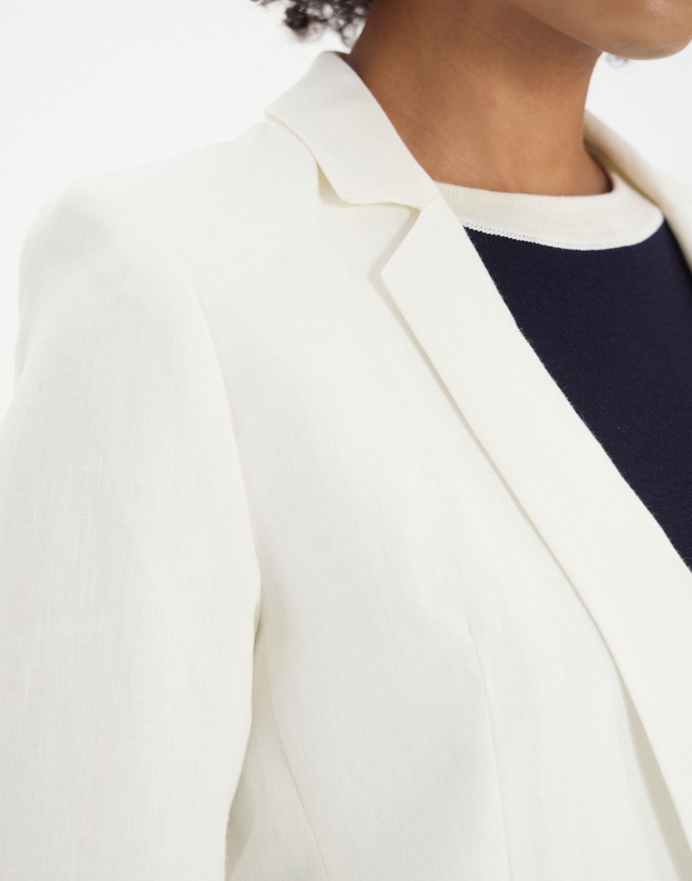 Chaqueta Bruna de lino blanco
