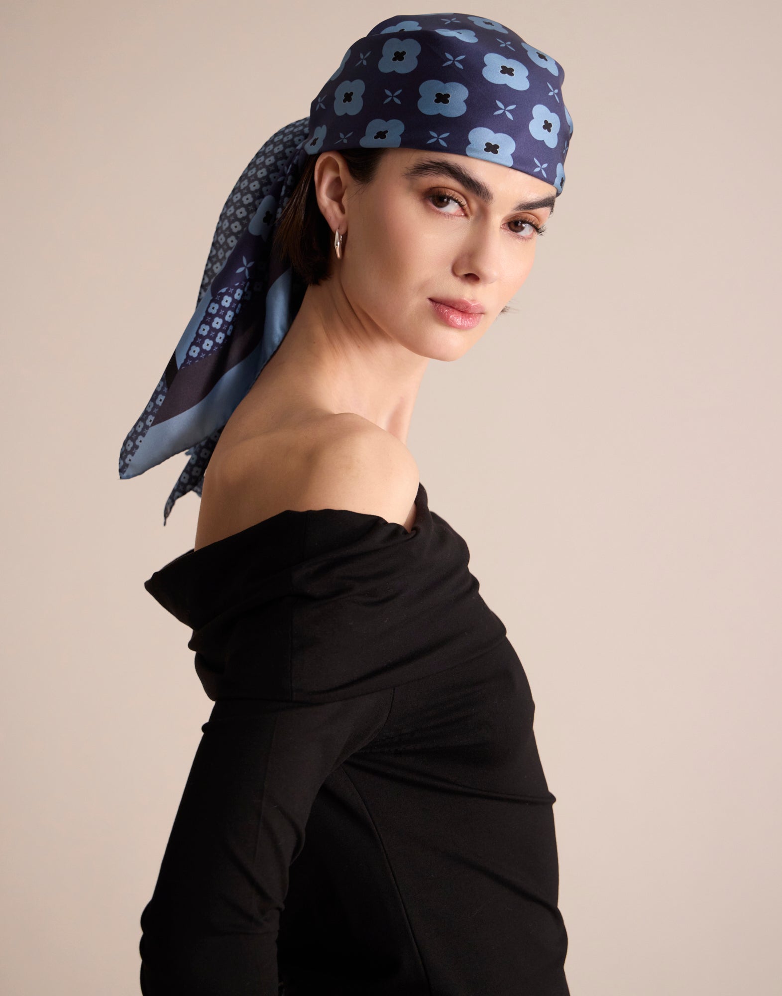 LEWIS FOULARD