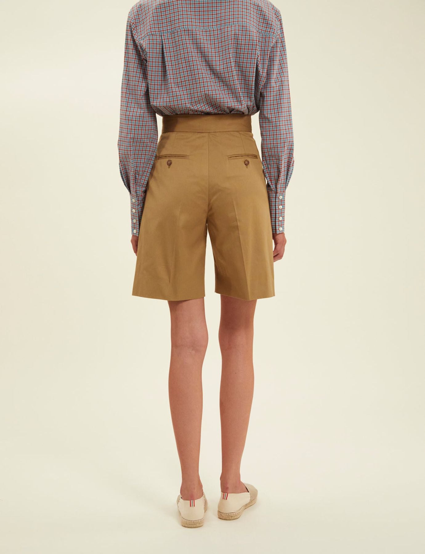 plum-khaki-shorts