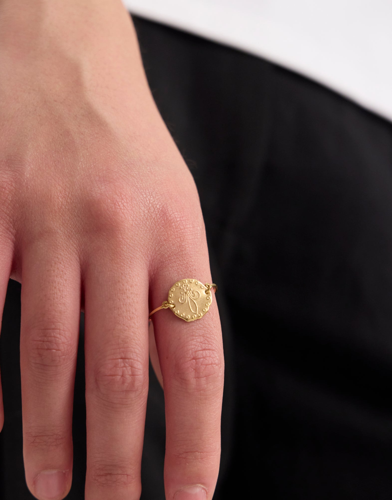 Bague Lutèce motif Lys plaqué or