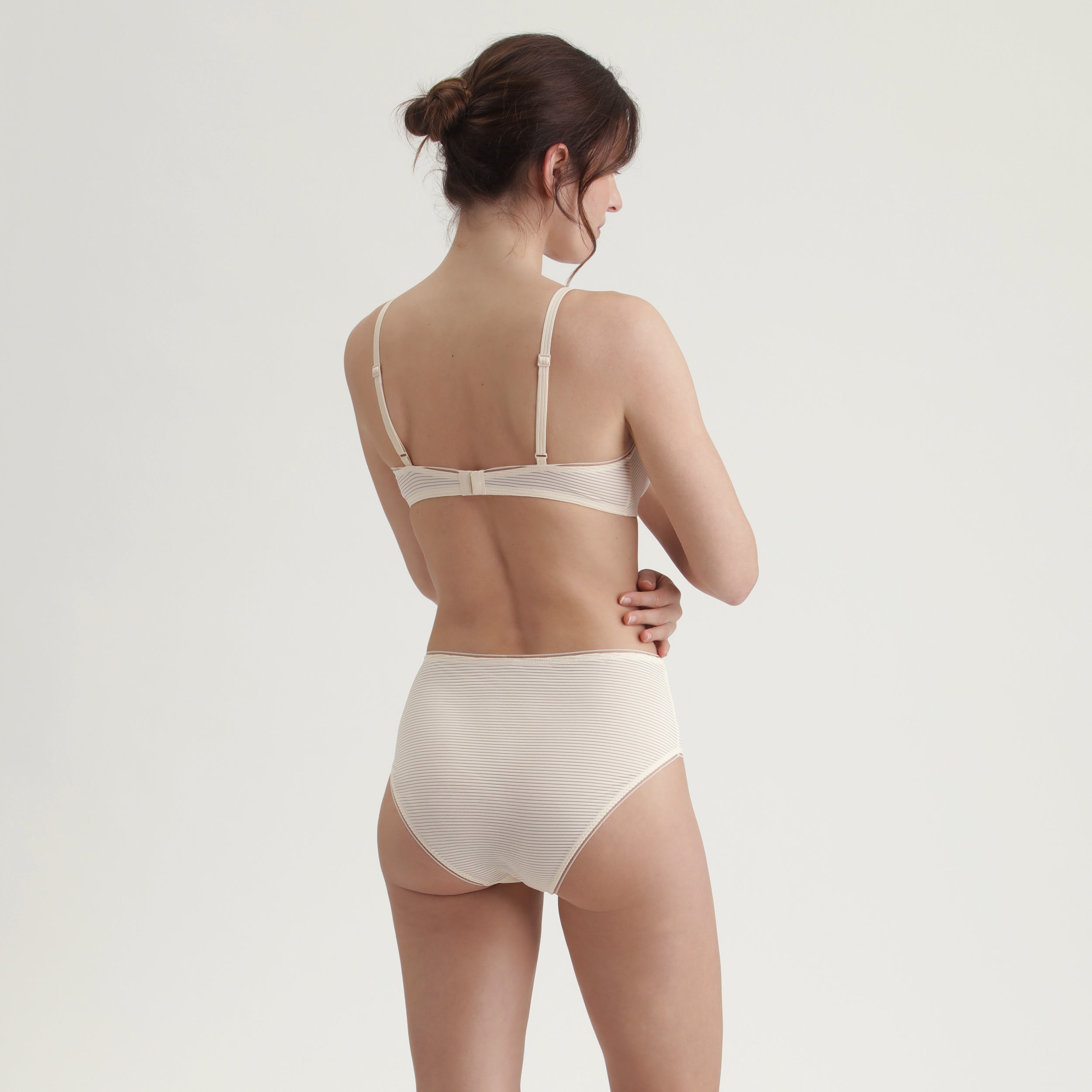 Soutien-gorge triangle sans armature DIM x Ines de la Fressange