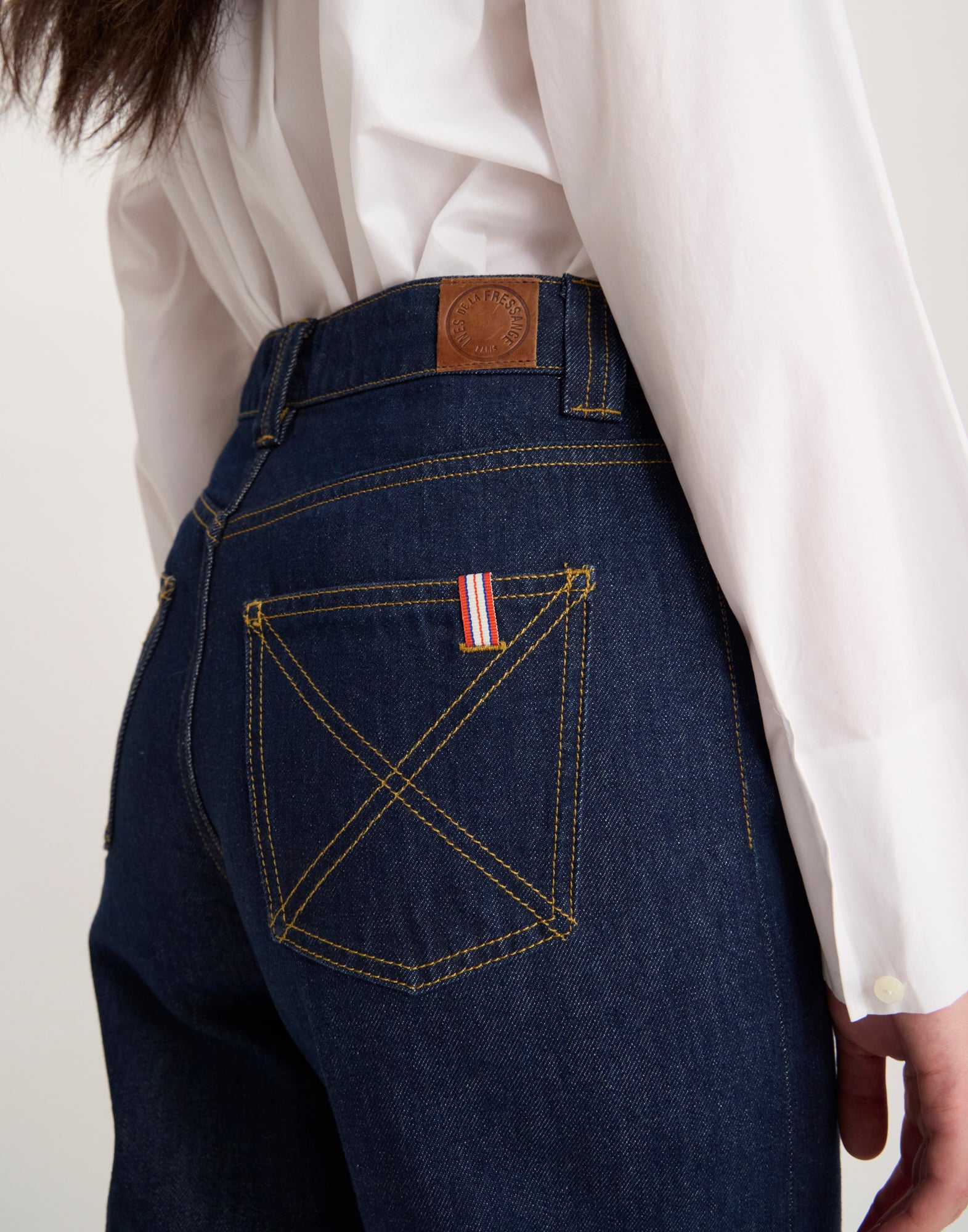 Jean Mara raw x Notify