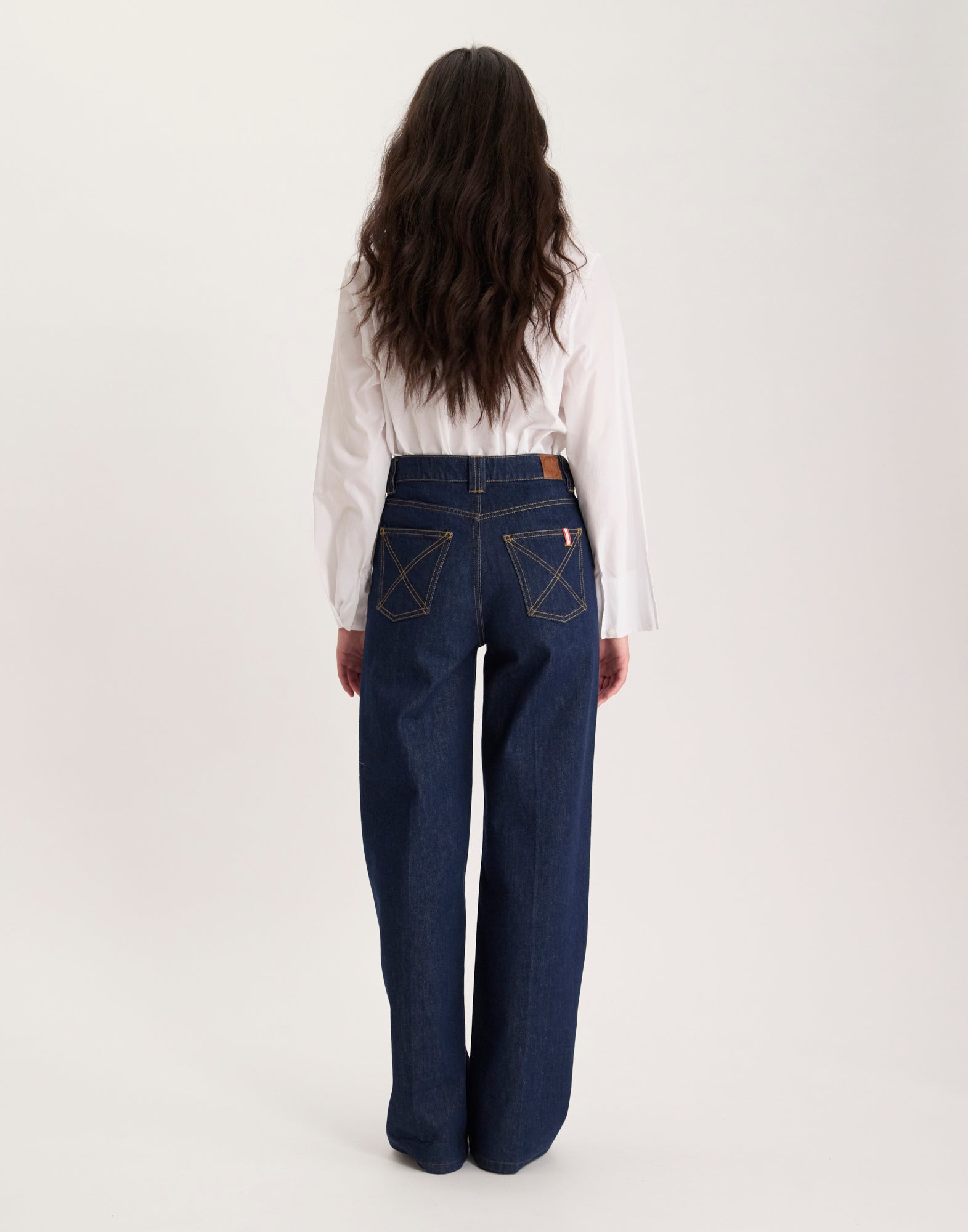 Jean Mara raw x Notify