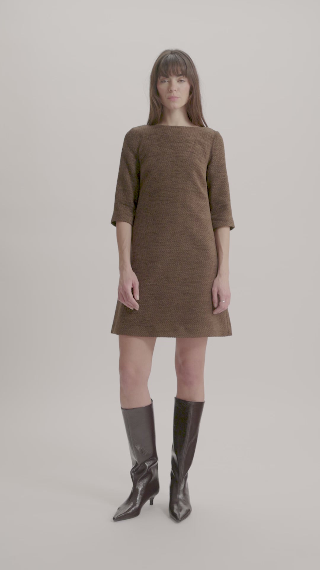 MASTER_15R029PC001-P670 BROWN-34 - video