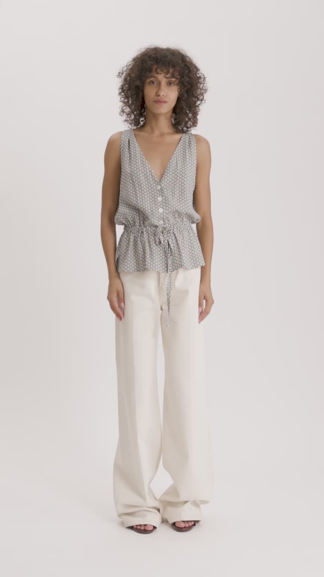 MASTER_16T037VI006-F004 TIE BLUE-34 - video