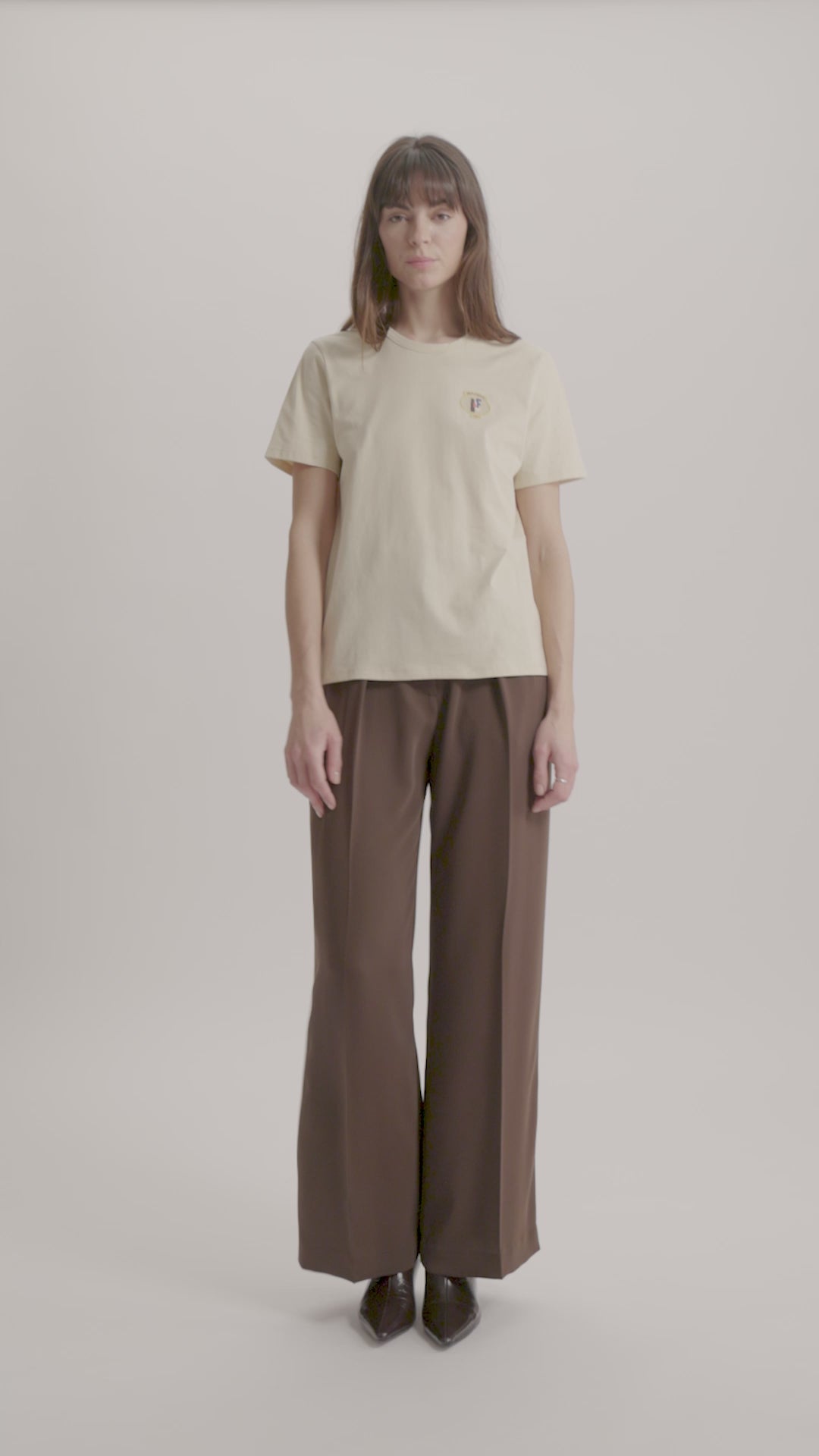 MASTER_15Y075CO288-P150 BEIGE-XS - video