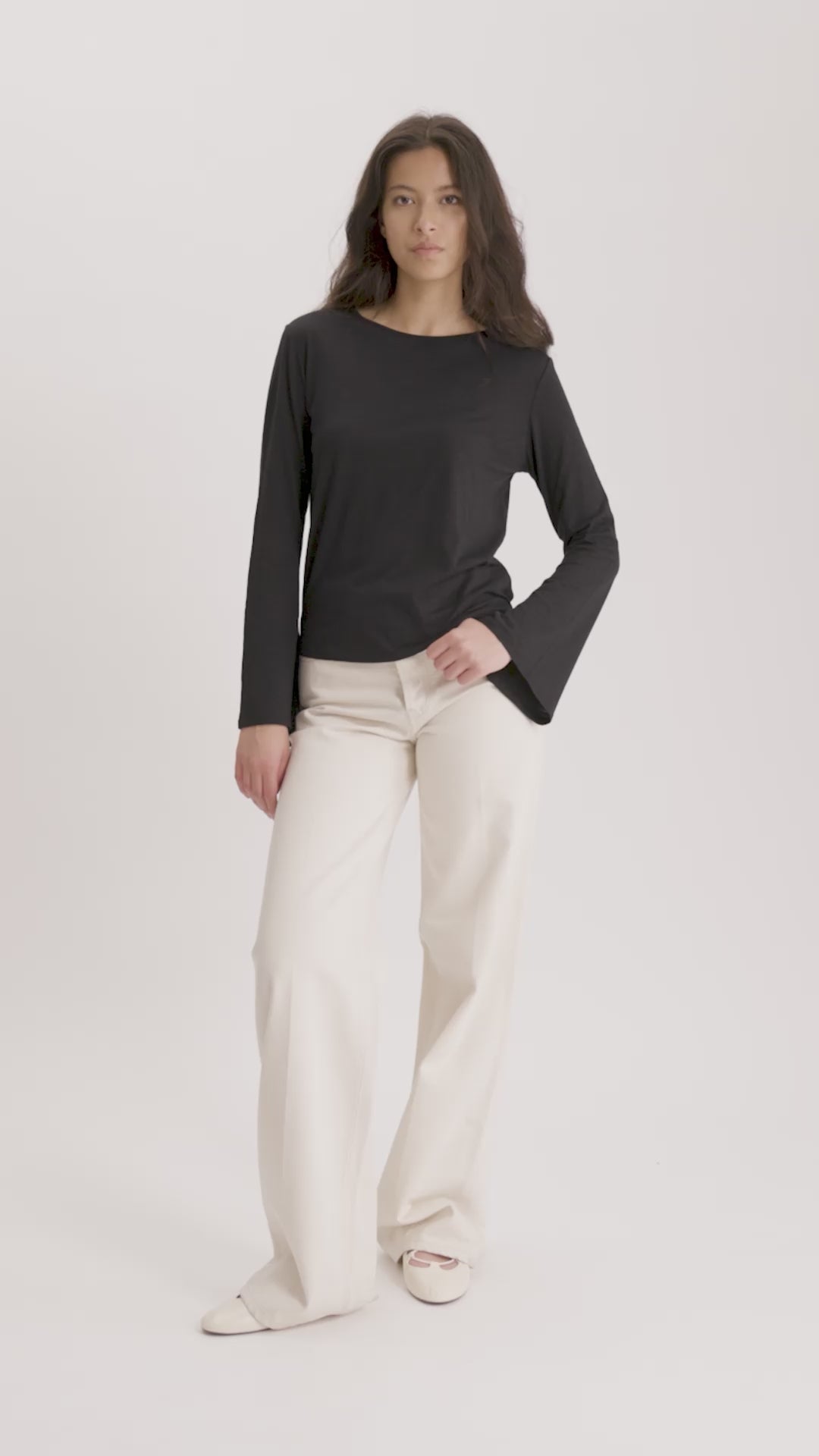 MASTER_16Y094CO029-P099 BLACK-XS - video