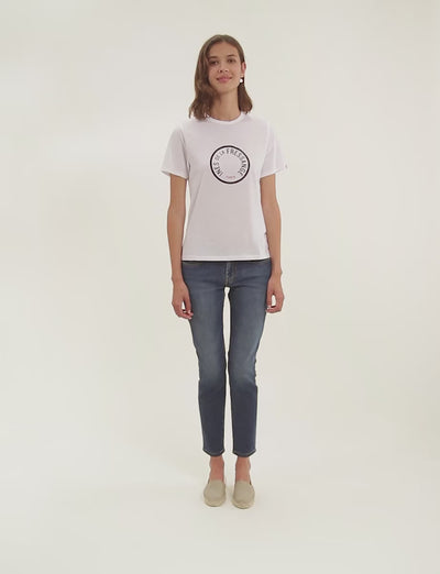 MASTER_INTY020CO002-F100 WHITE LOGO-XS - video
