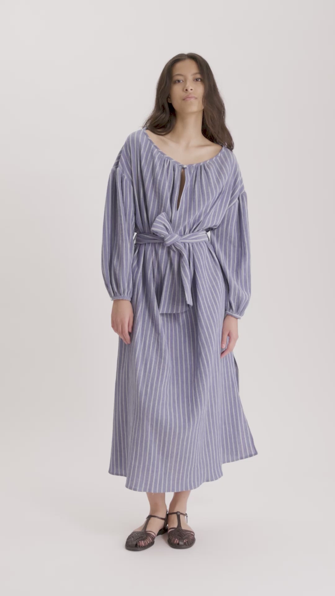 MASTER_16R032CO254-P233 BLUE WHITE-S - video