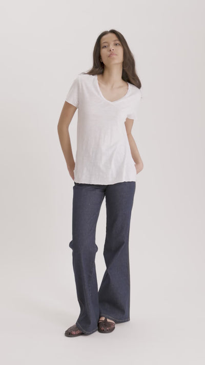 MASTER_16Y005LI042-P100 WHITE-XS - video