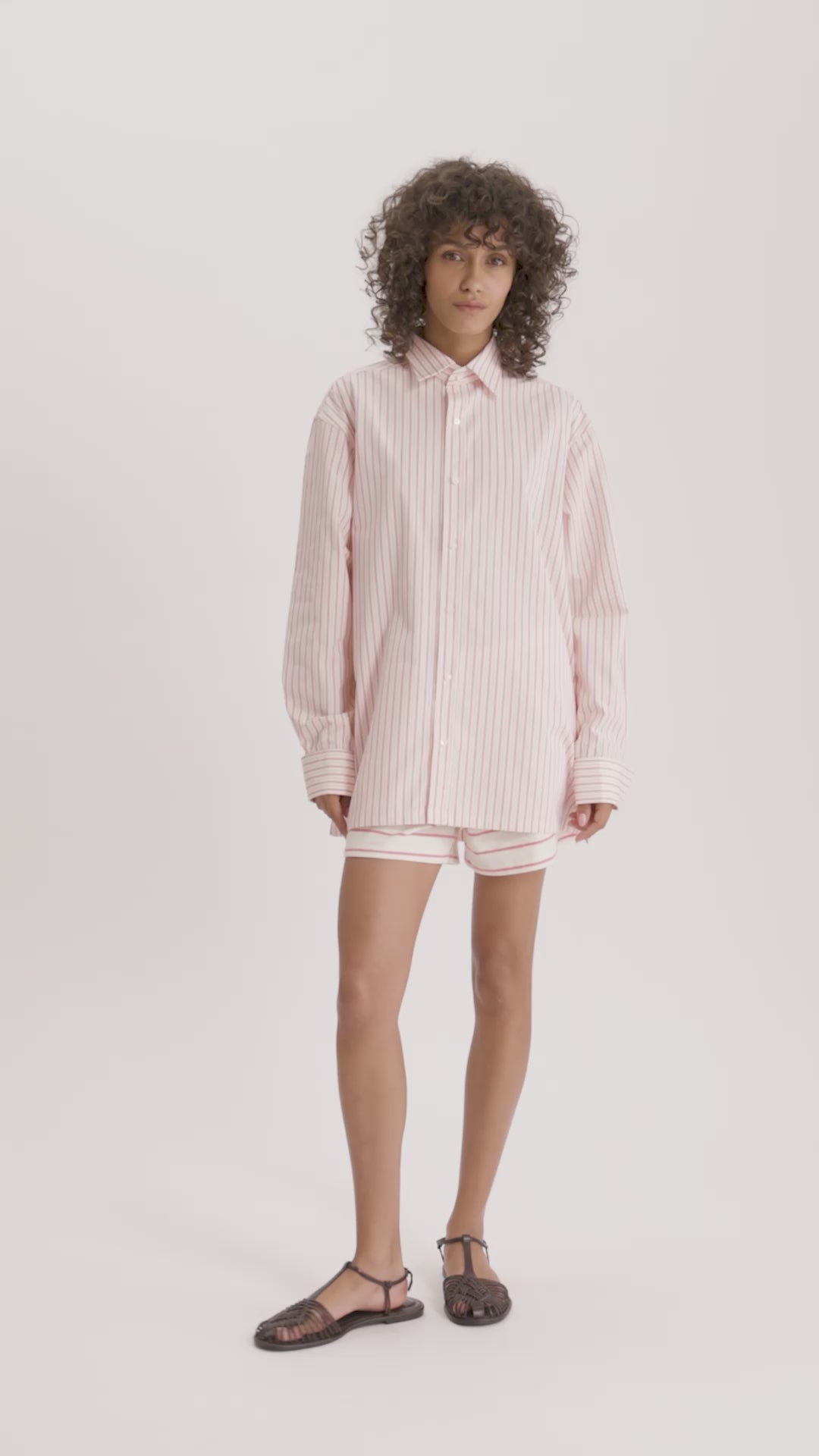 MASTER_16T524CO245-P133 WHITE PINK-S - video