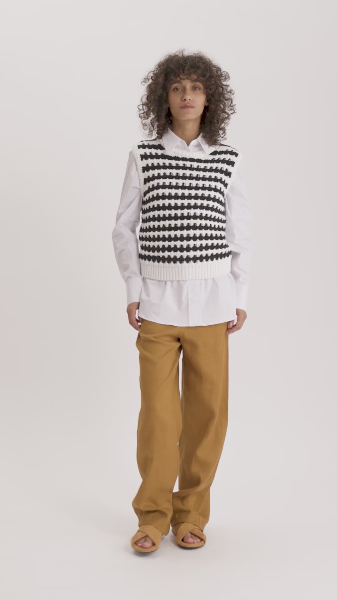 MASTER_16K205CO308-P126 ECRU BLACK-XS - video