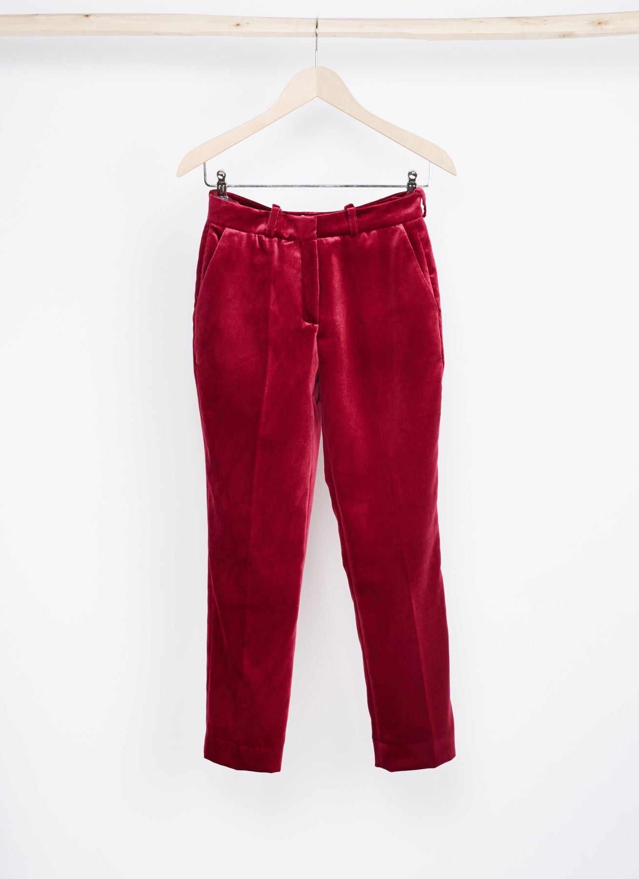 pantalon-audrey-en-velours-rouge-rubis