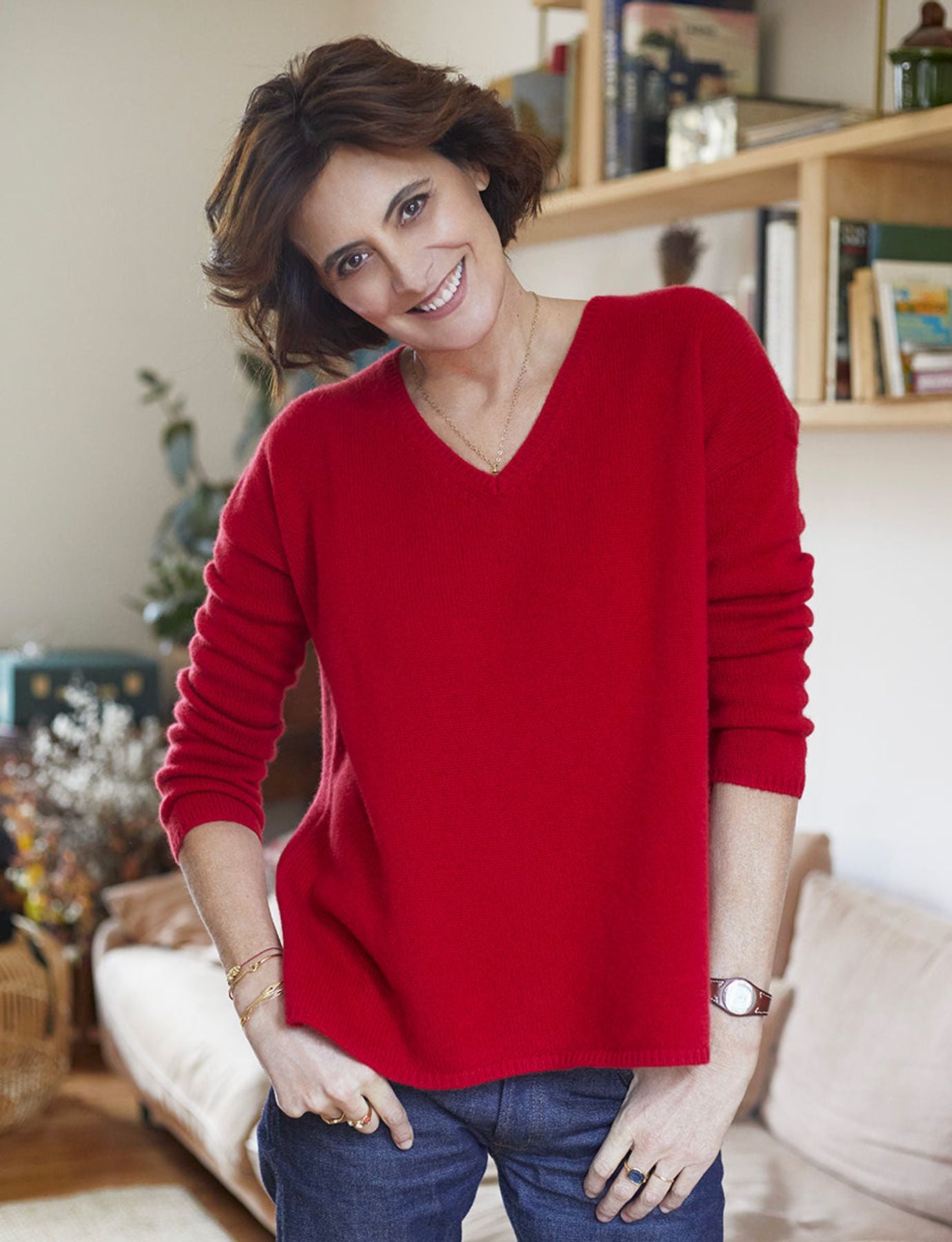 pull-cachemire-col-v-rouge-ines-x-notshy